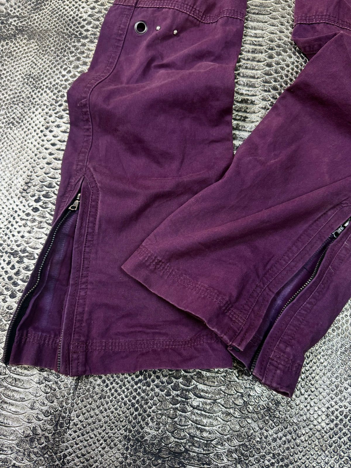 1970926BAD2WEAR
