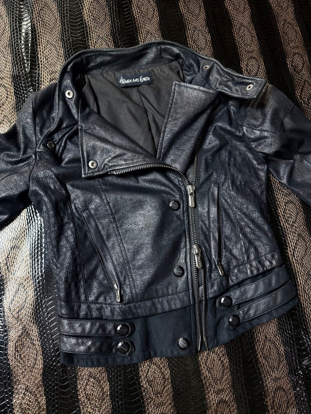 740626BAD2WEAR