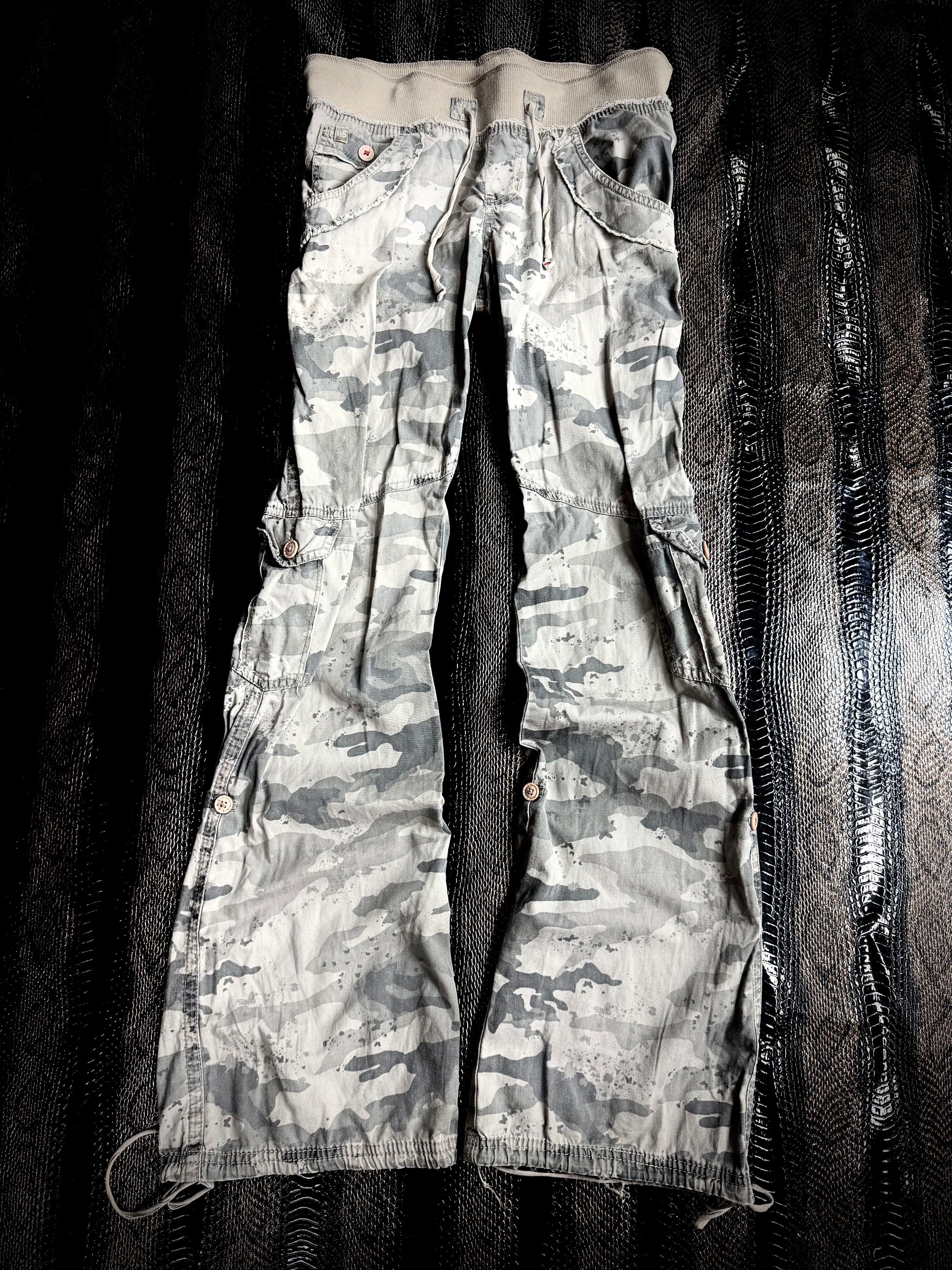 700626BAD2WEAR