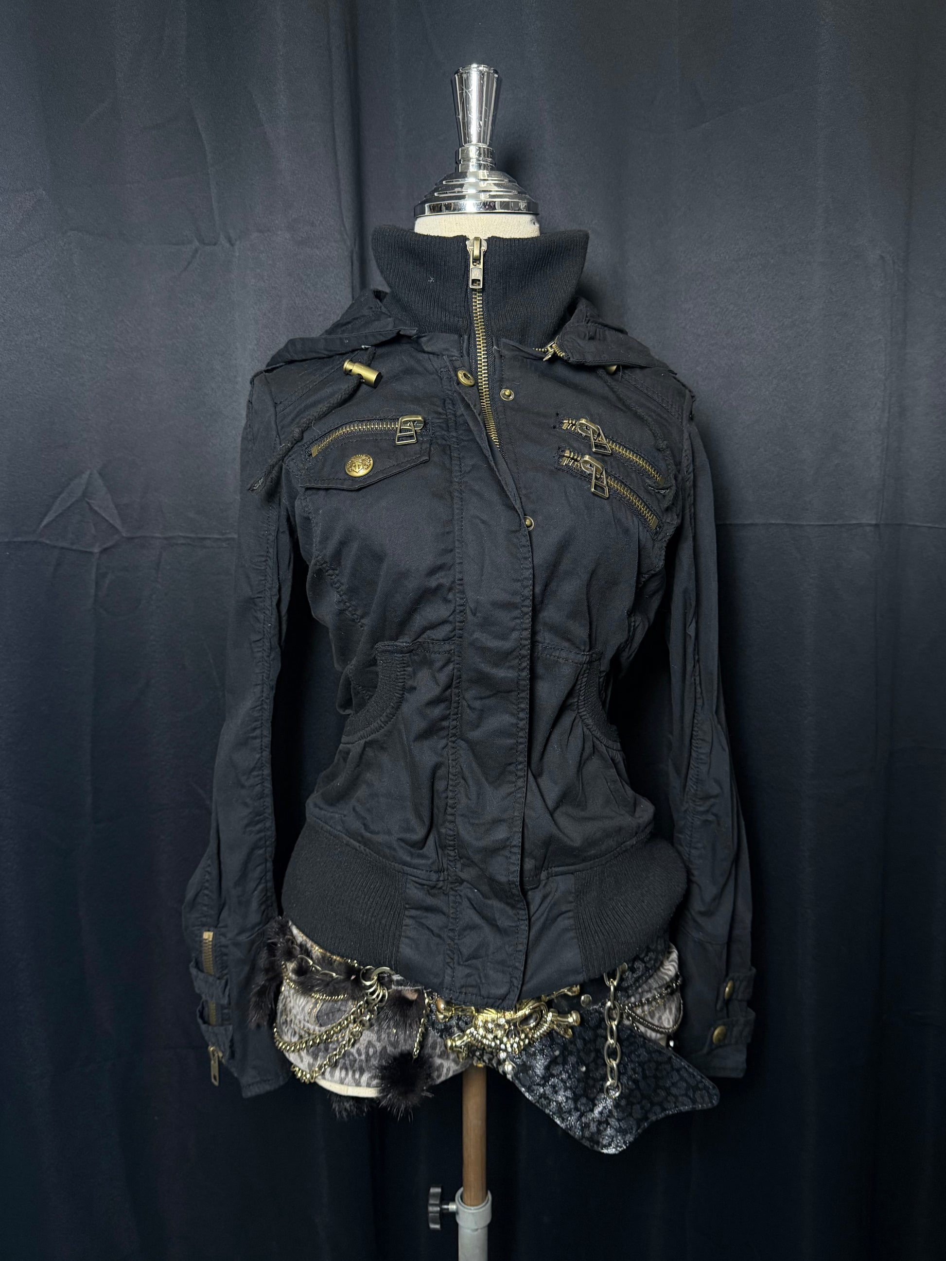 B2V- INGNI JACKET༒