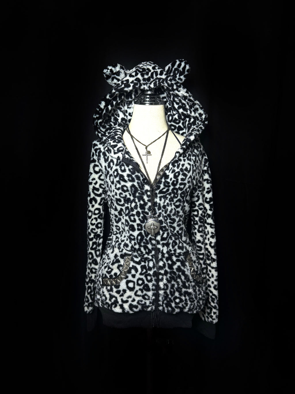 B2V- WHITE GRAMO HOOIDE ༒