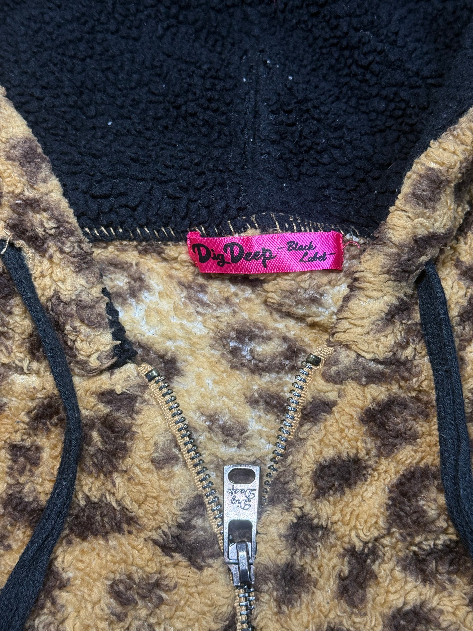 B2V- DIG DEEP HOODIE༒