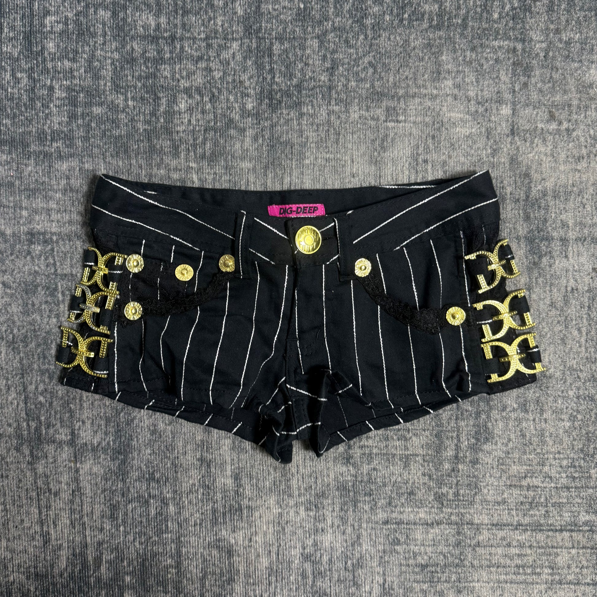 B2V-DIG DEEP SHORT༒