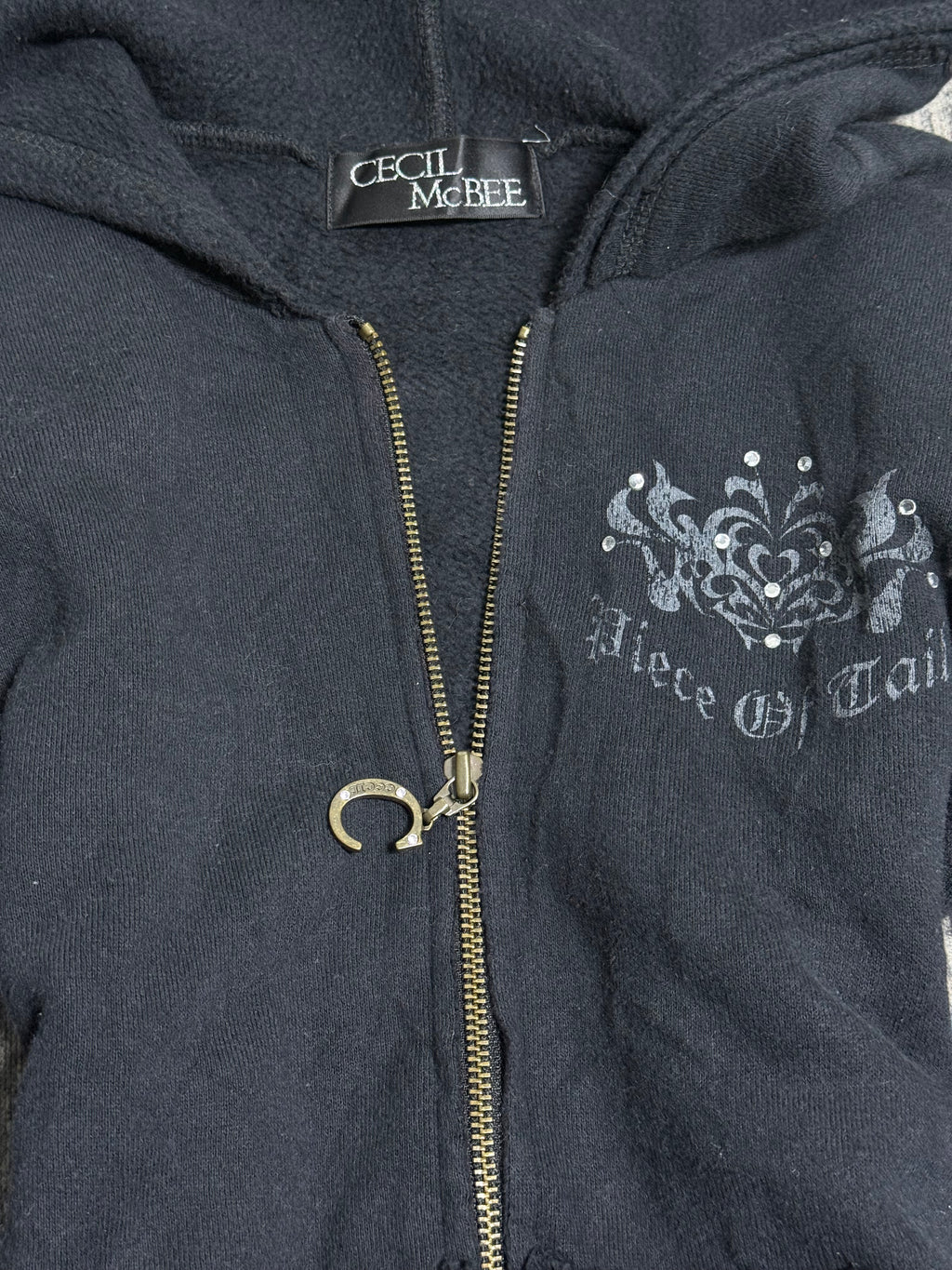 B2V-CELI MCBEE HOODIE ༒