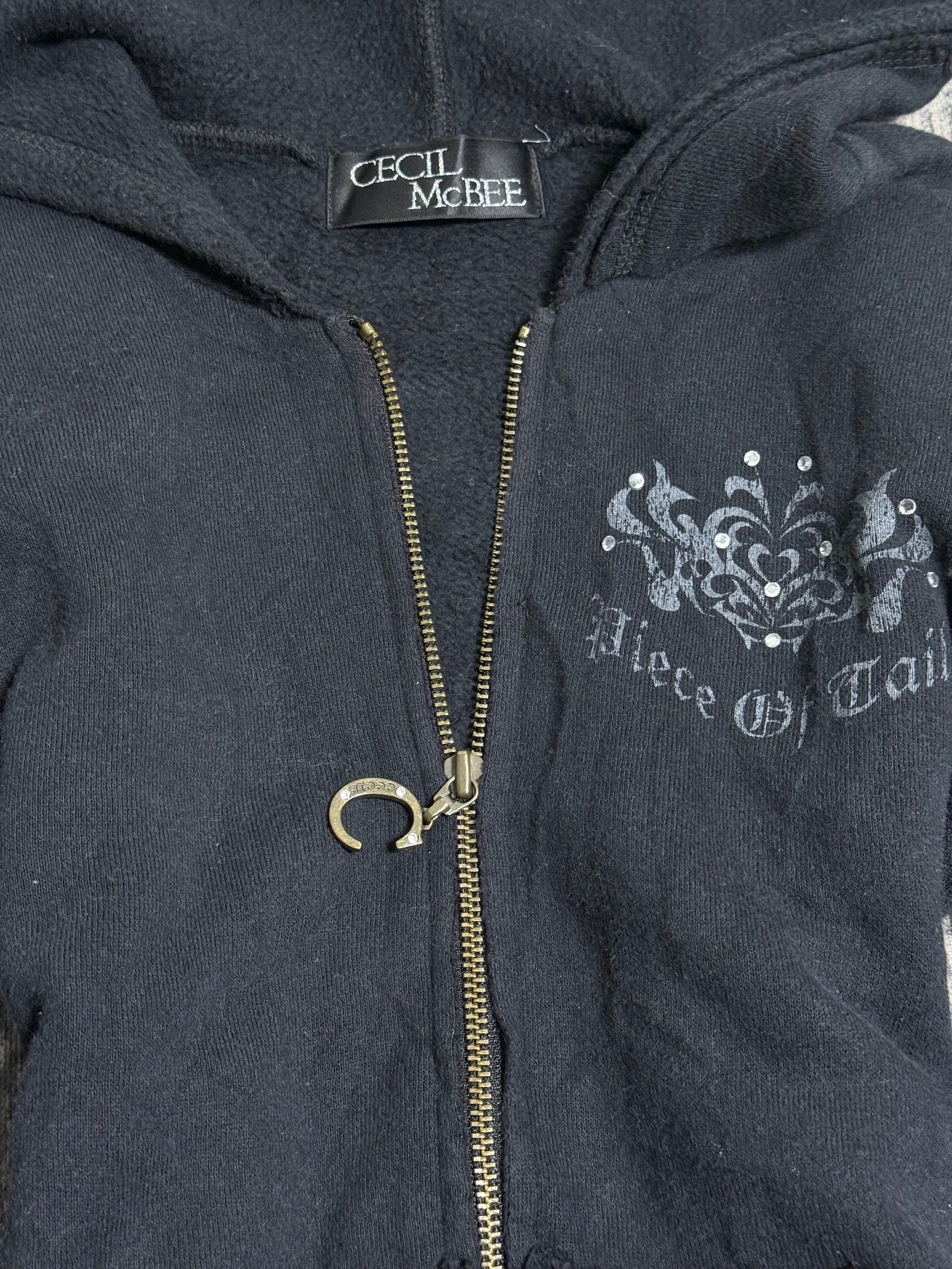 B2V-CELI MCBEE HOODIE ༒