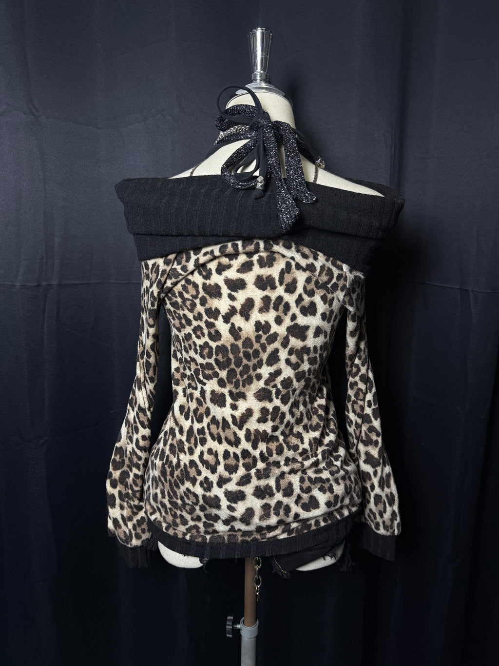 B2V-SKINNY LIP TANK TOP༒