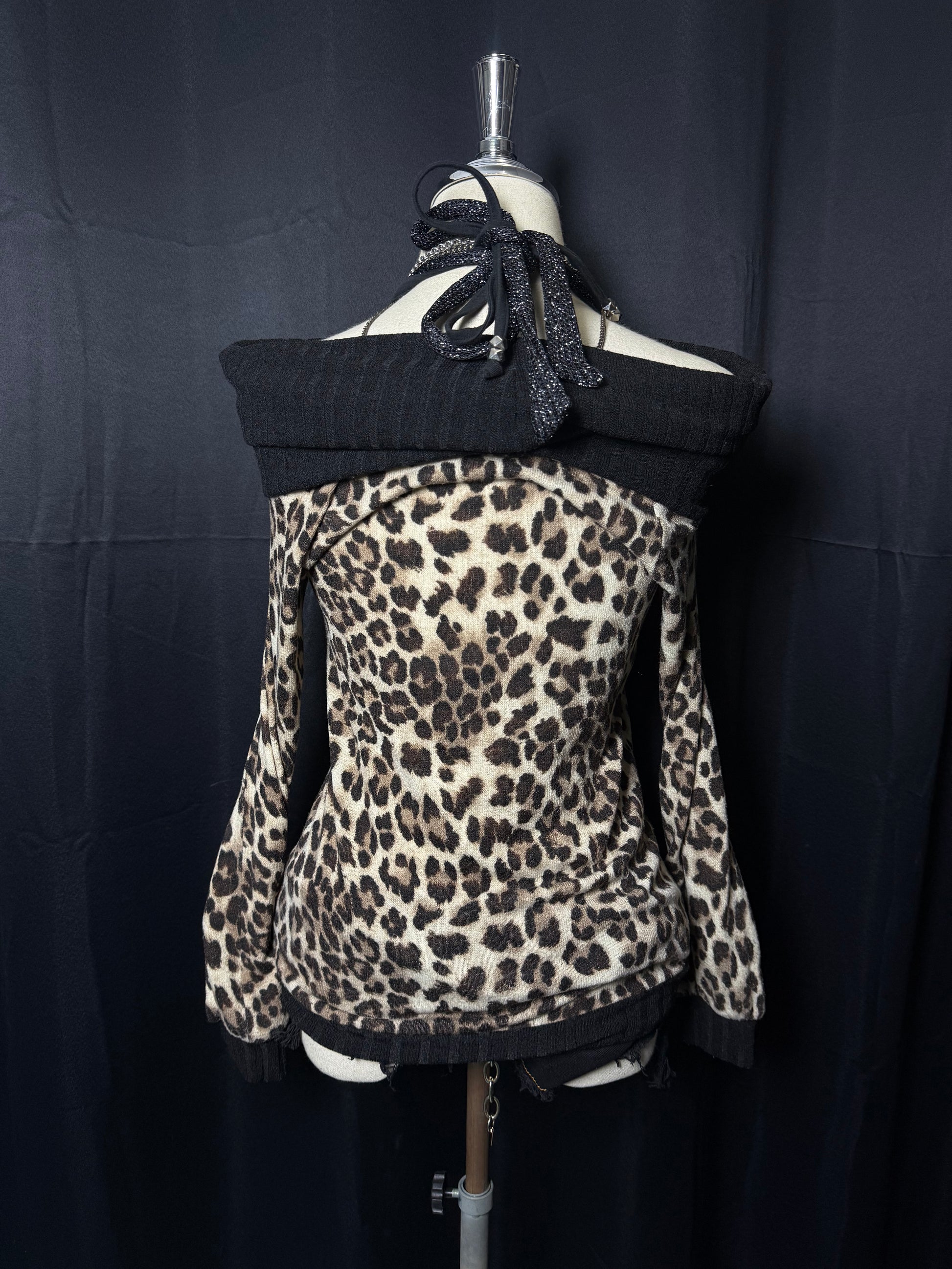 B2V-SKINNY LIP TANK TOP༒