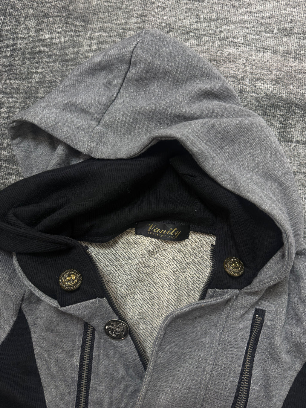 VANITY GRAY ZIP UP HOODIE ༒