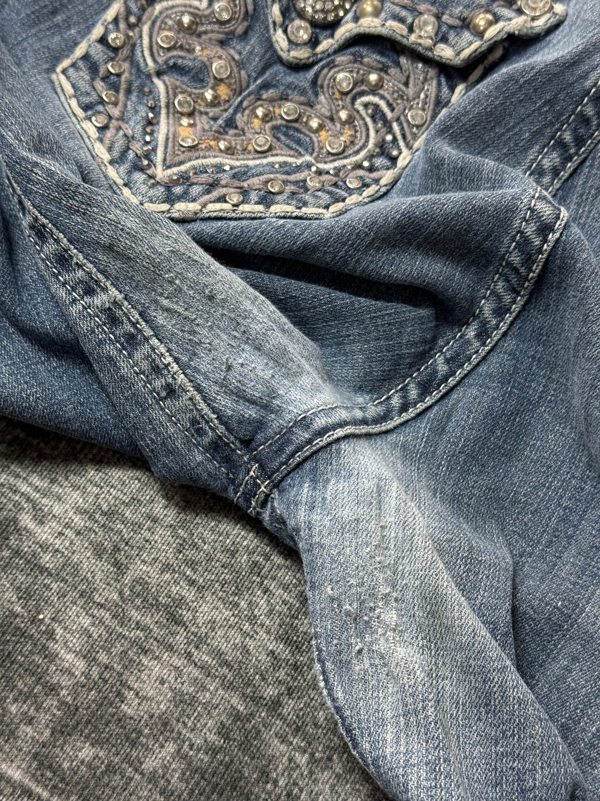 400926BAD2WEAR