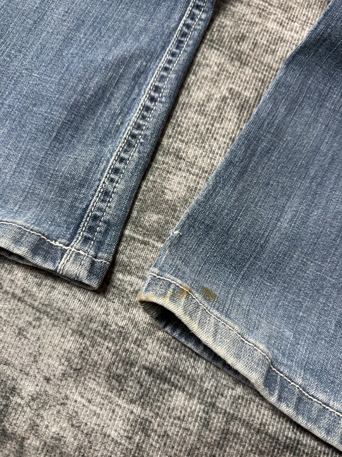 400926BAD2WEAR
