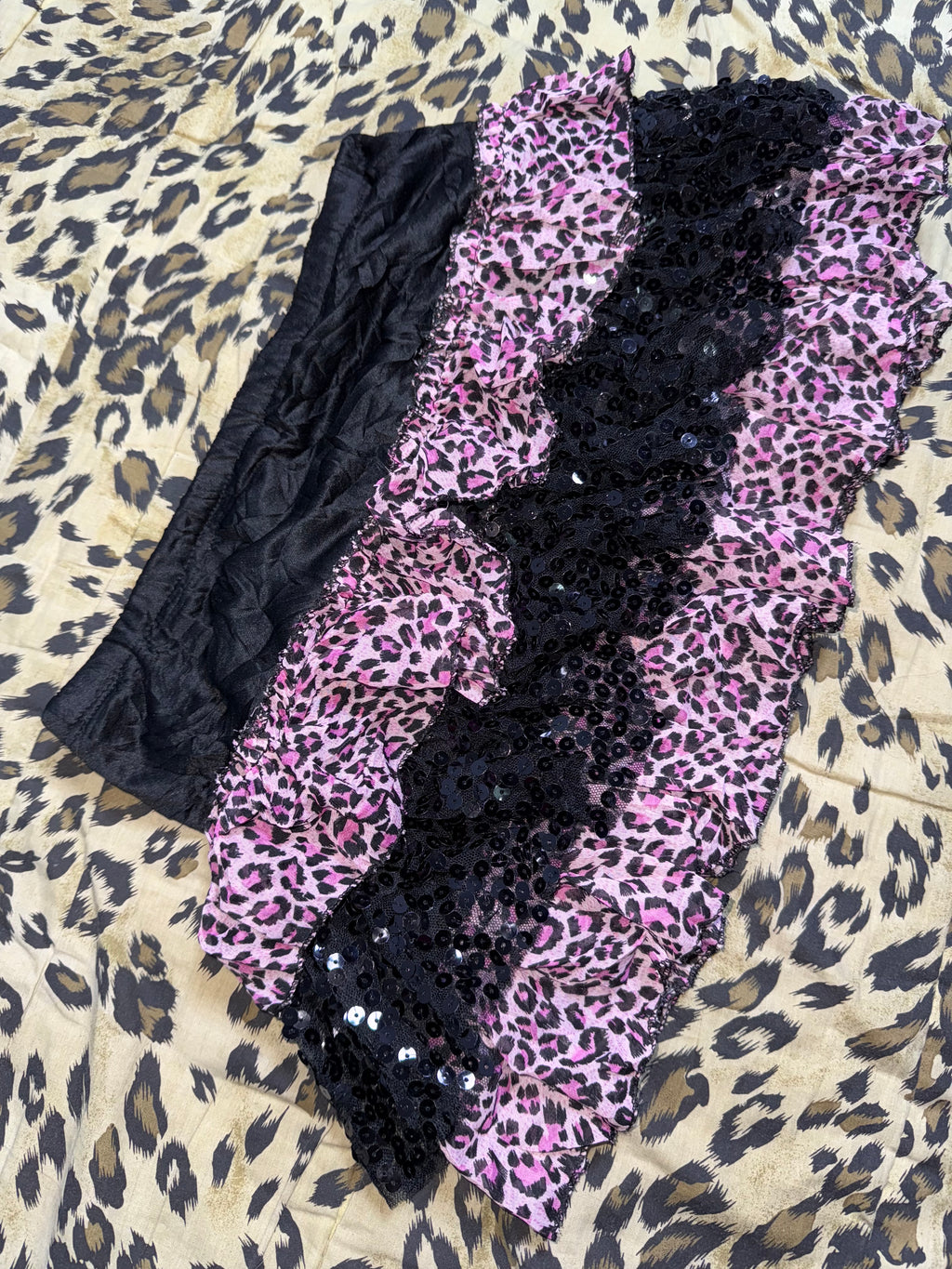 ༒𝐁𝟐𝐕༒𝟏 𝐎𝐅 𝟏 𝐋𝐈𝐌𝐈𝐓𝐄𝐃 𝐎𝐔𝐓𝐅𝐈𝐓