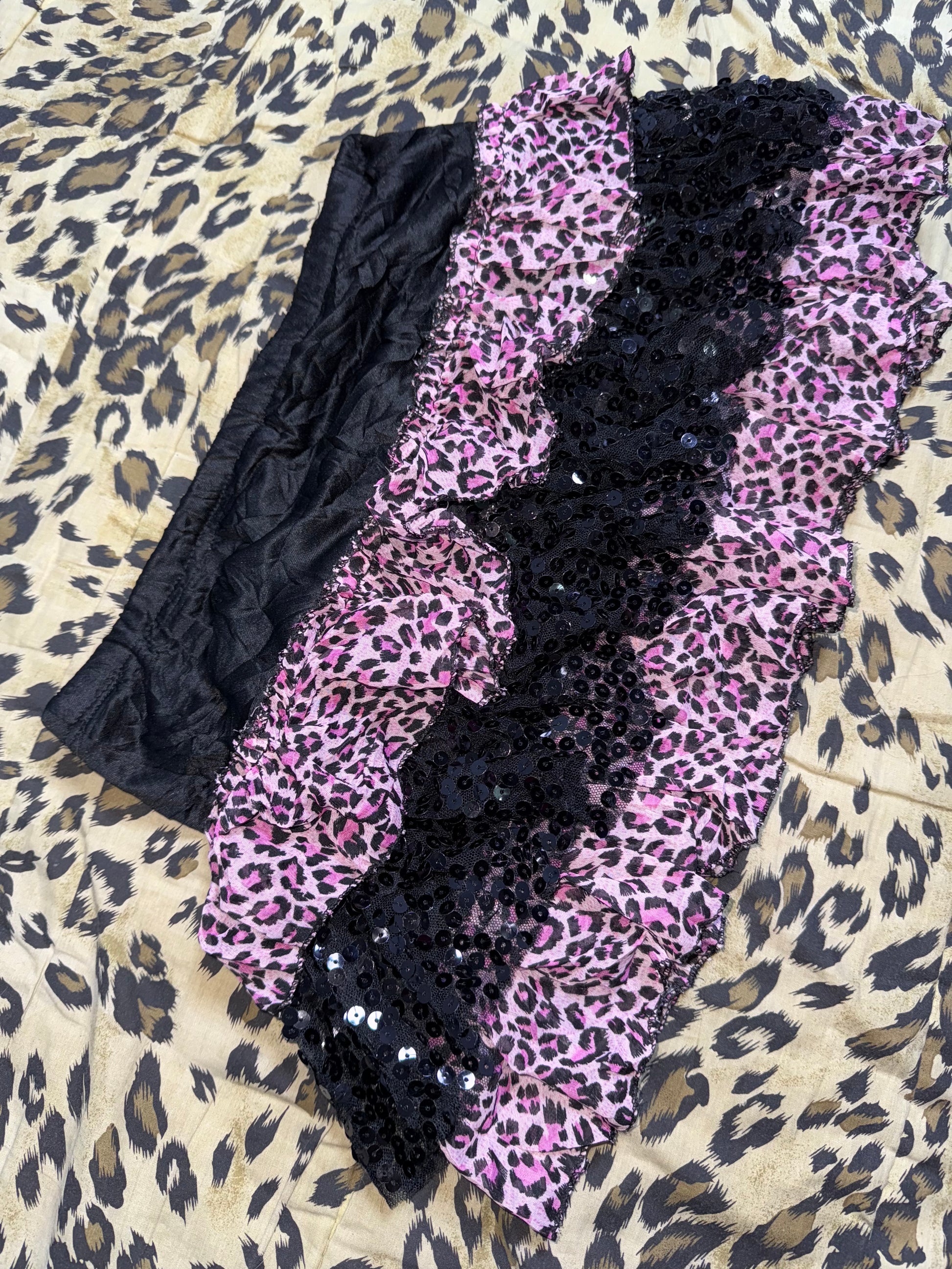 ༒𝐁𝟐𝐕༒𝟏 𝐎𝐅 𝟏 𝐋𝐈𝐌𝐈𝐓𝐄𝐃 𝐎𝐔𝐓𝐅𝐈𝐓