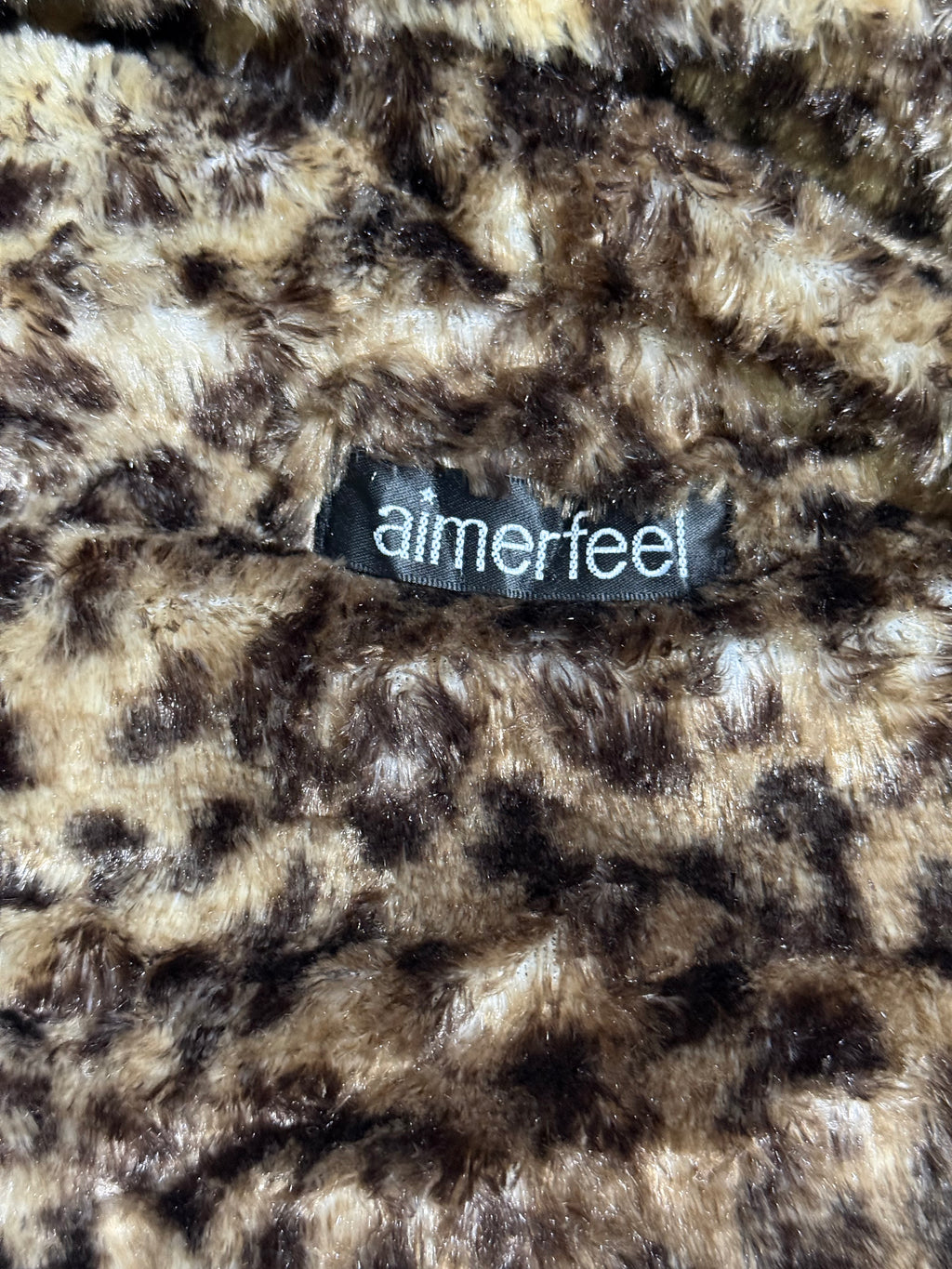 B2V-AIMERFEEL HOODIE ༒