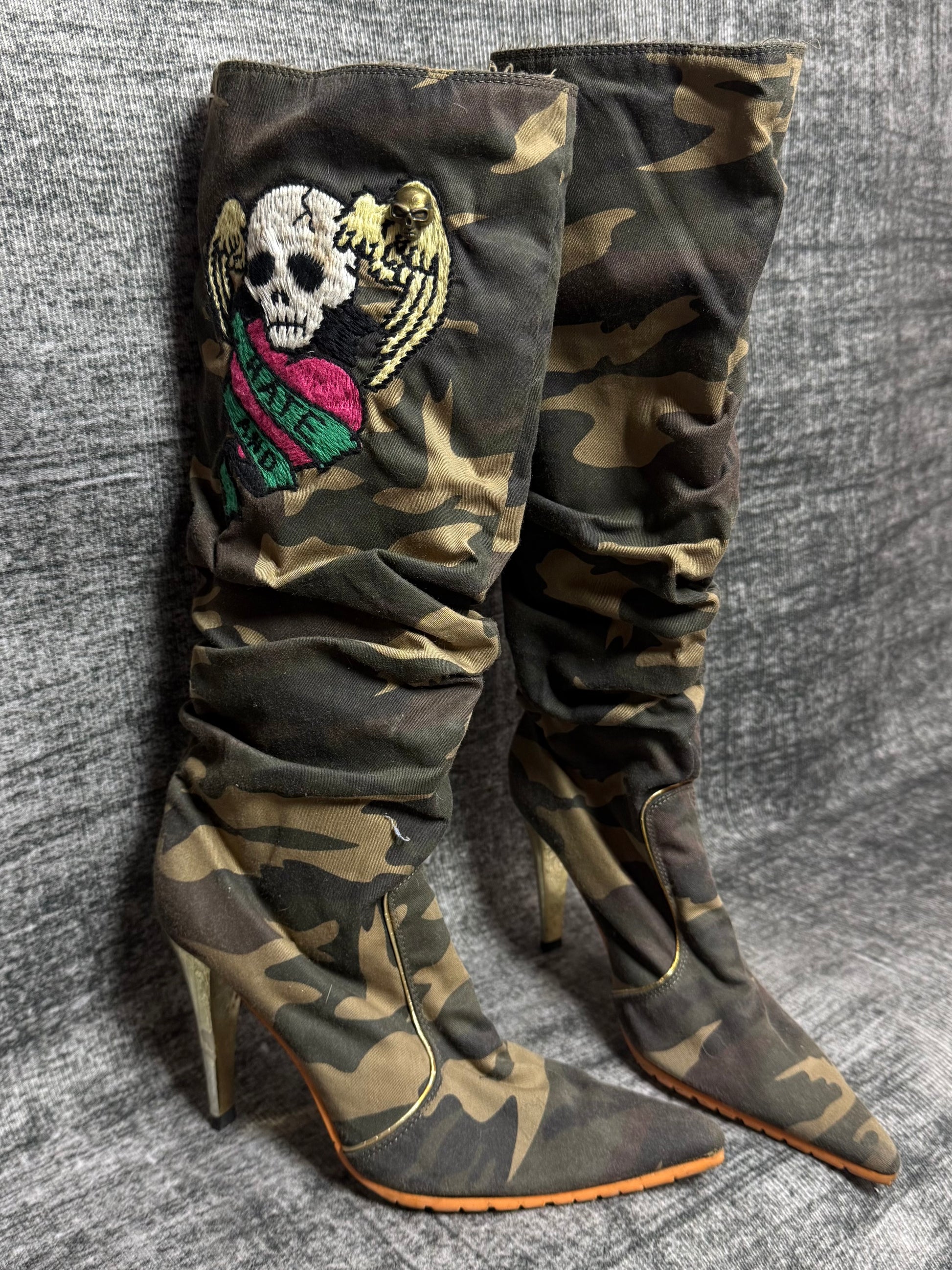 CAMO BOOTS