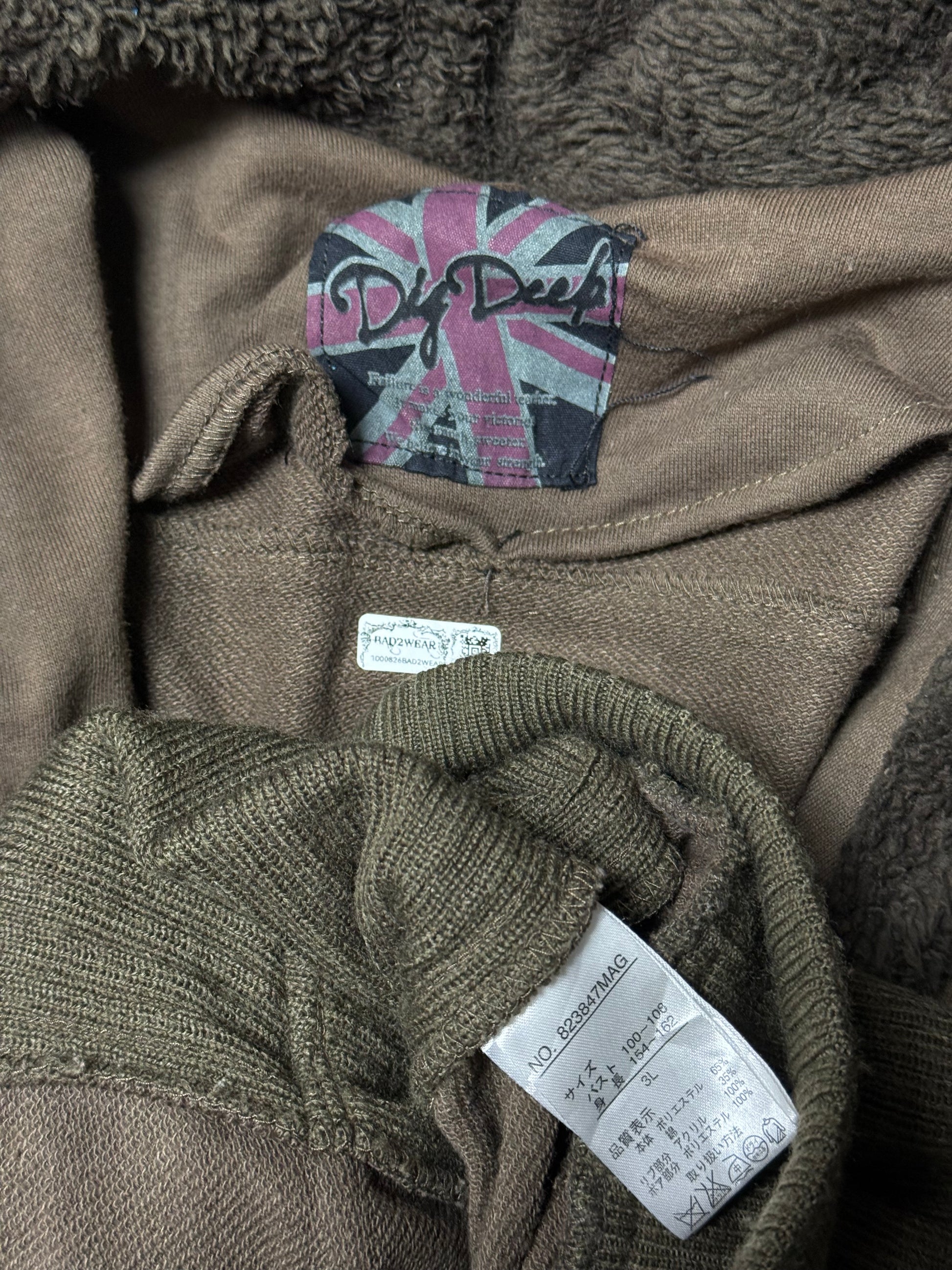 1000826BAD2WEAR