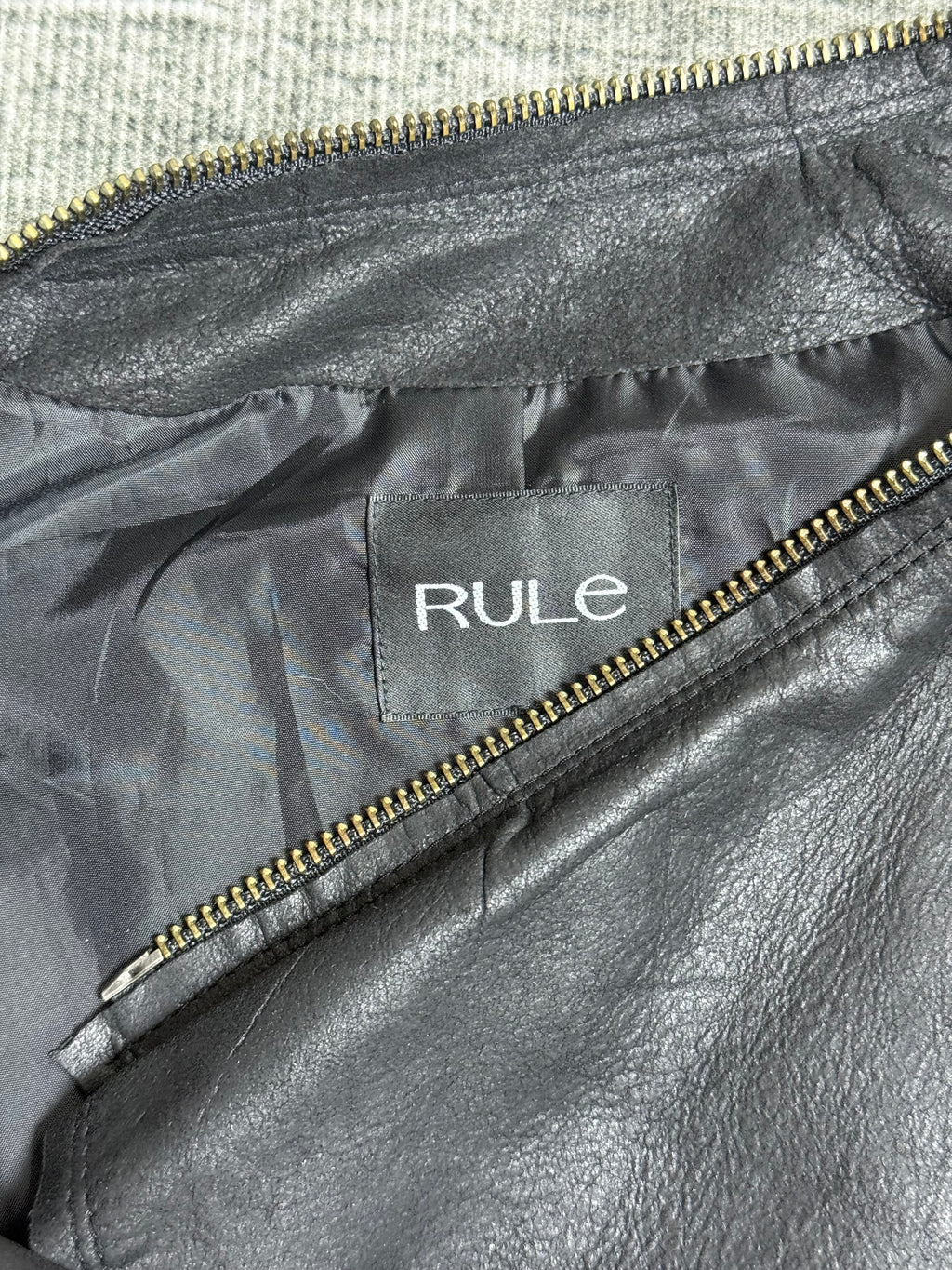 RULE LEATHER JACKET ༒