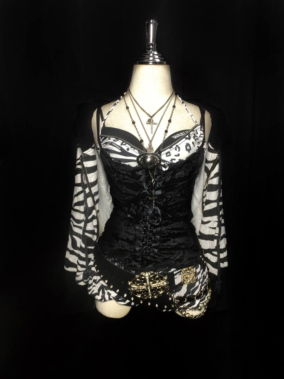 ༒ 1 VON 1 ༒B2V OUTFIT ༒