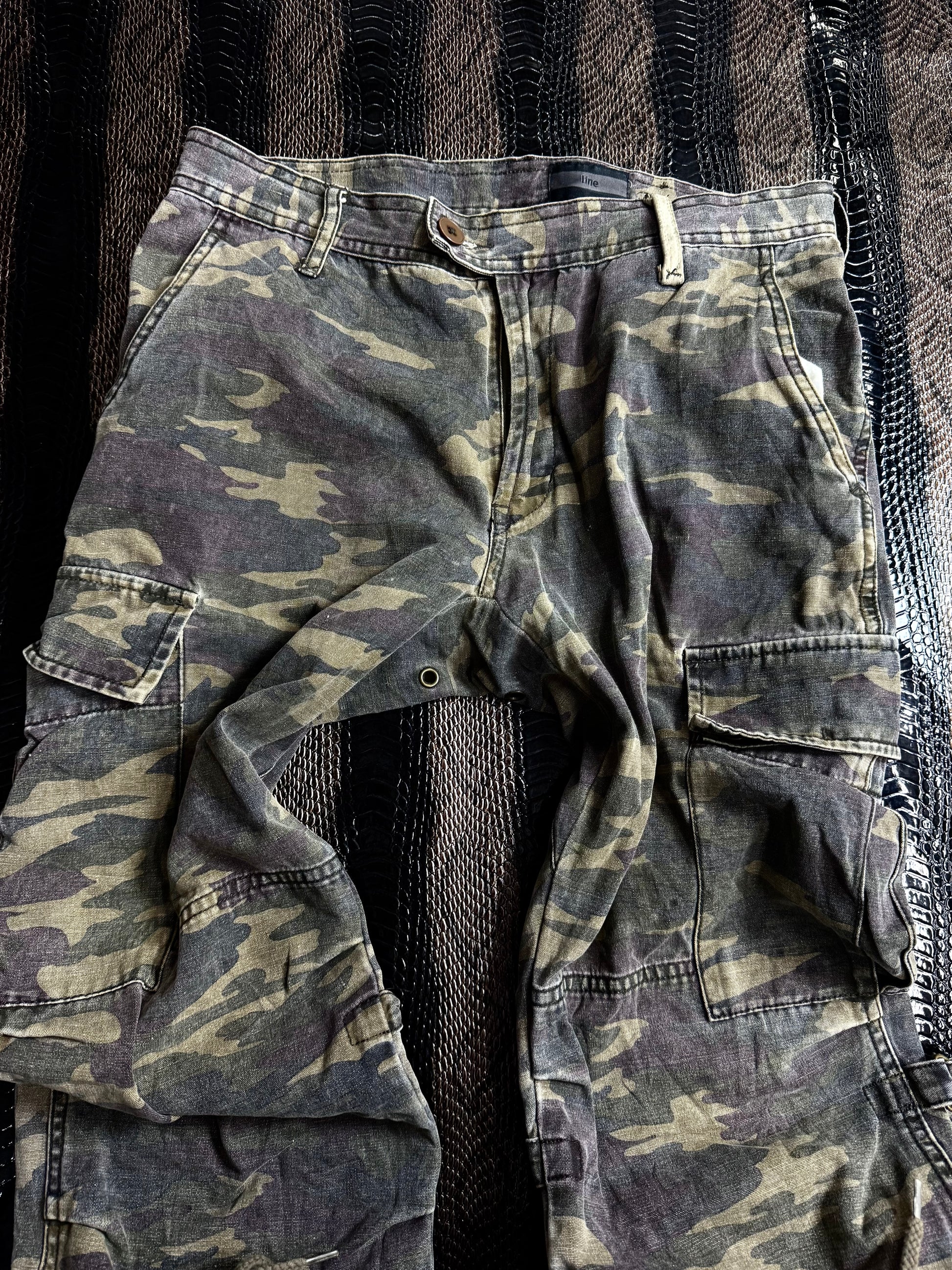 020626BAD2WEAR