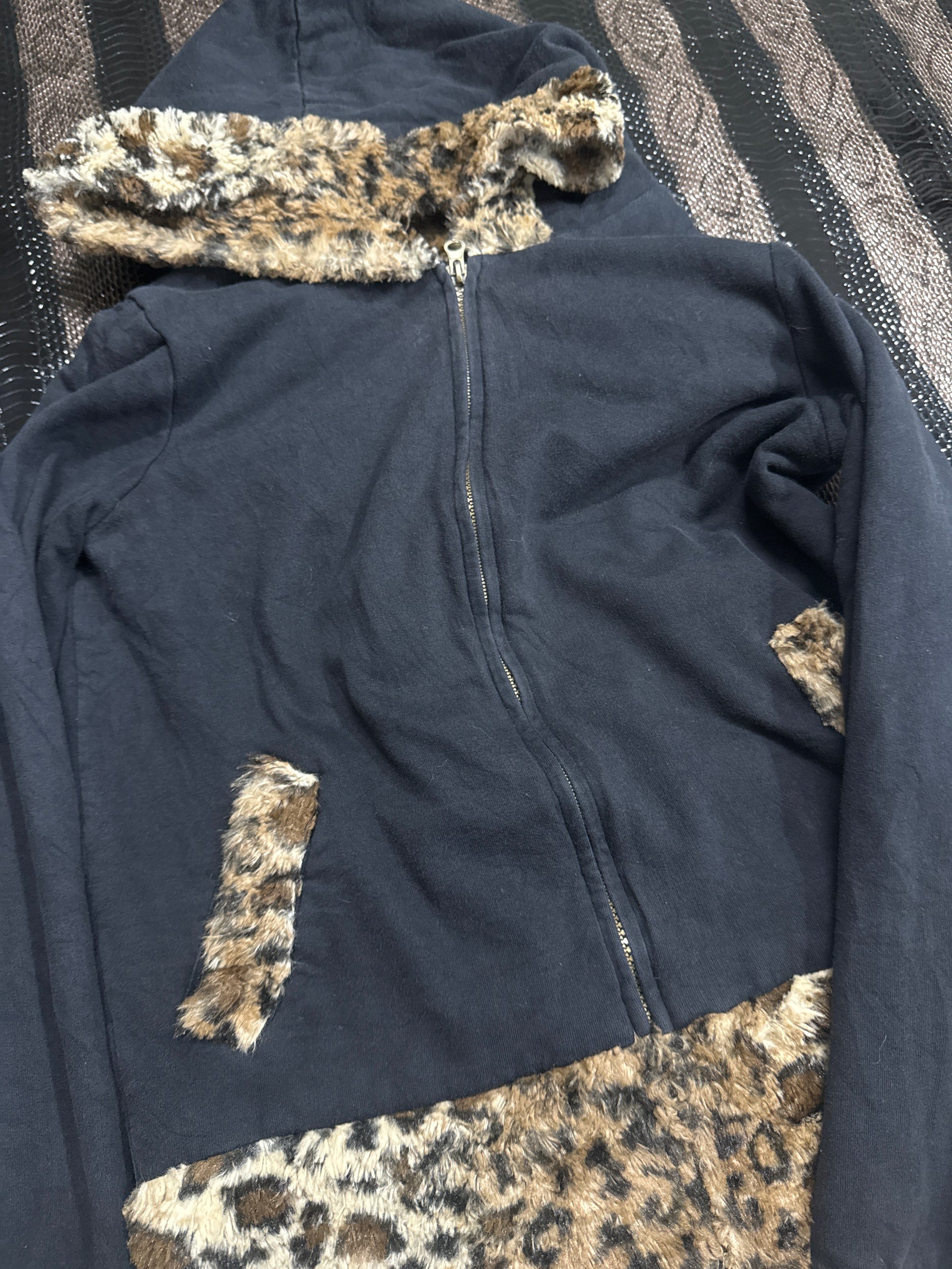 B2V-AIMERFEEL HOODIE༒