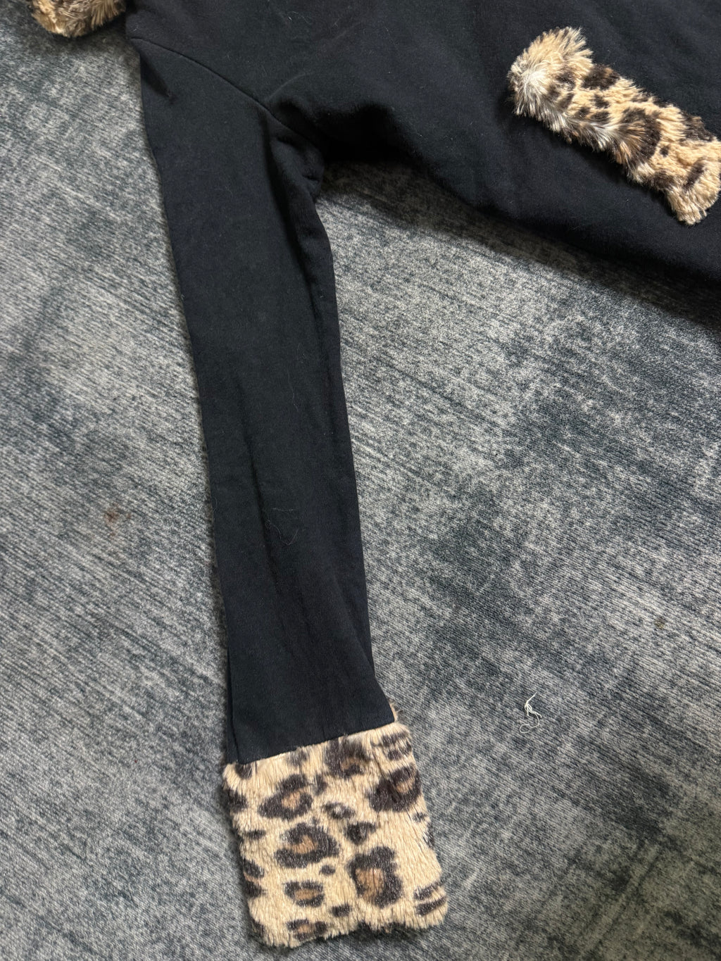 B2V-AIMERFEEL HOODIE༒