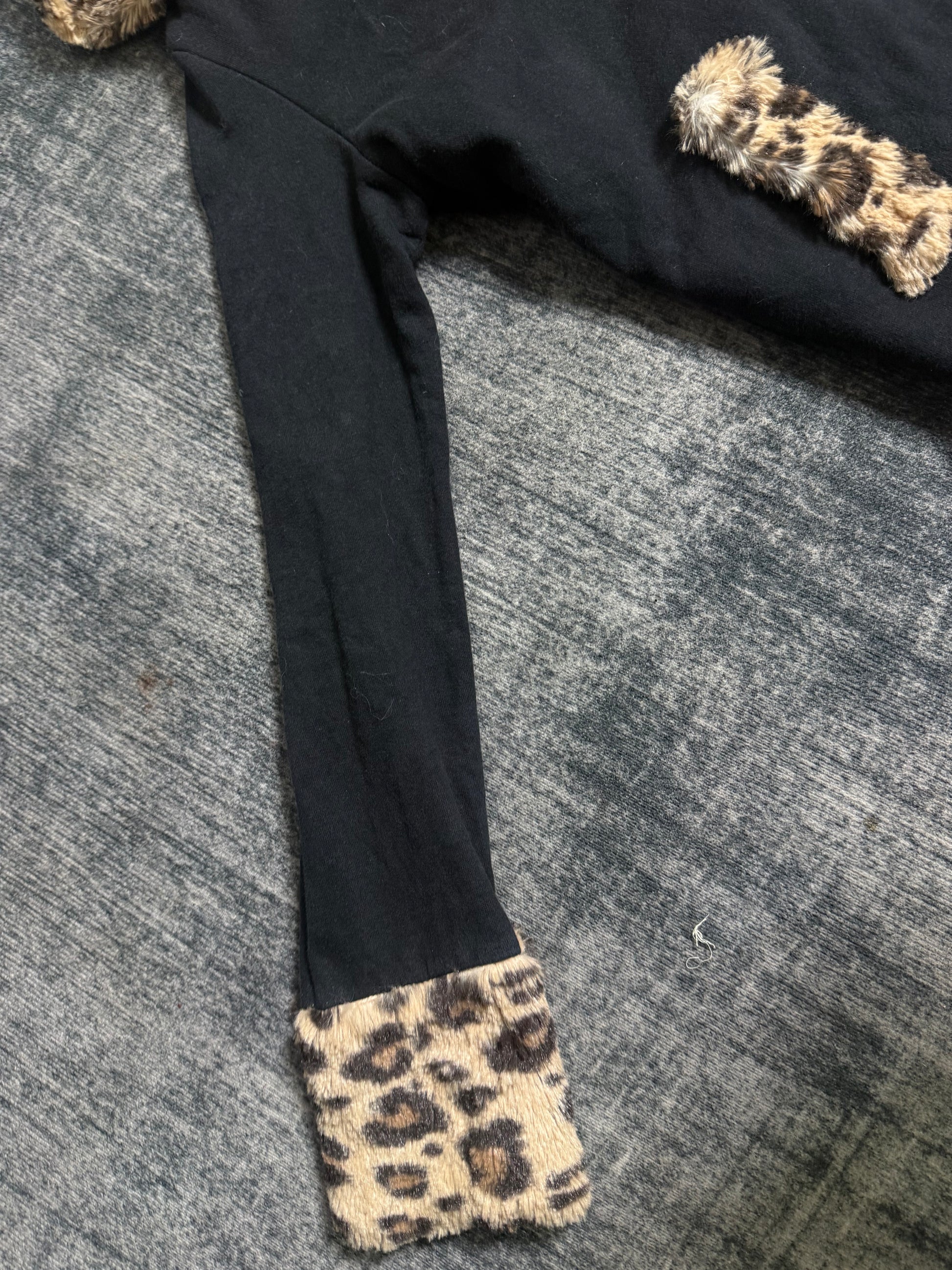 B2V-AIMERFEEL HOODIE༒