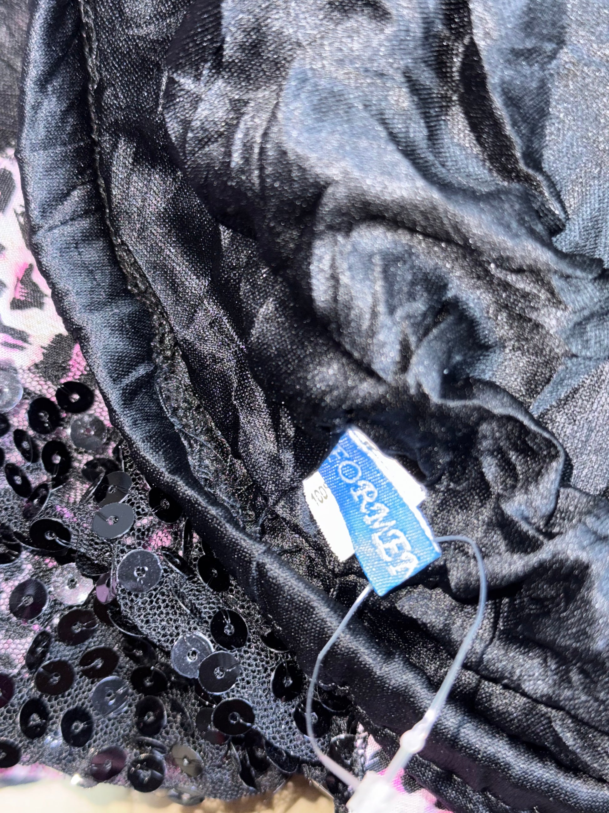 ༒𝐁𝟐𝐕༒𝟏 𝐎𝐅 𝟏 𝐋𝐈𝐌𝐈𝐓𝐄𝐃 𝐎𝐔𝐓𝐅𝐈𝐓