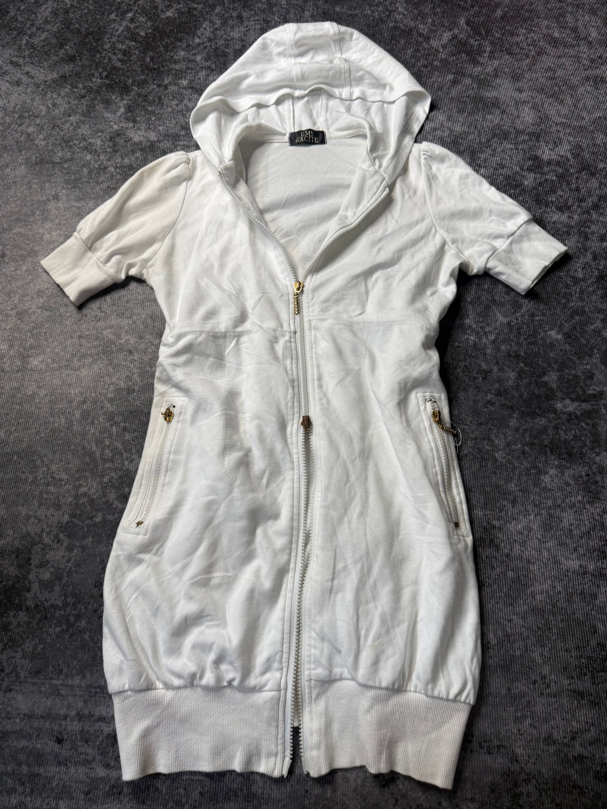 610726BAD2WEAR
