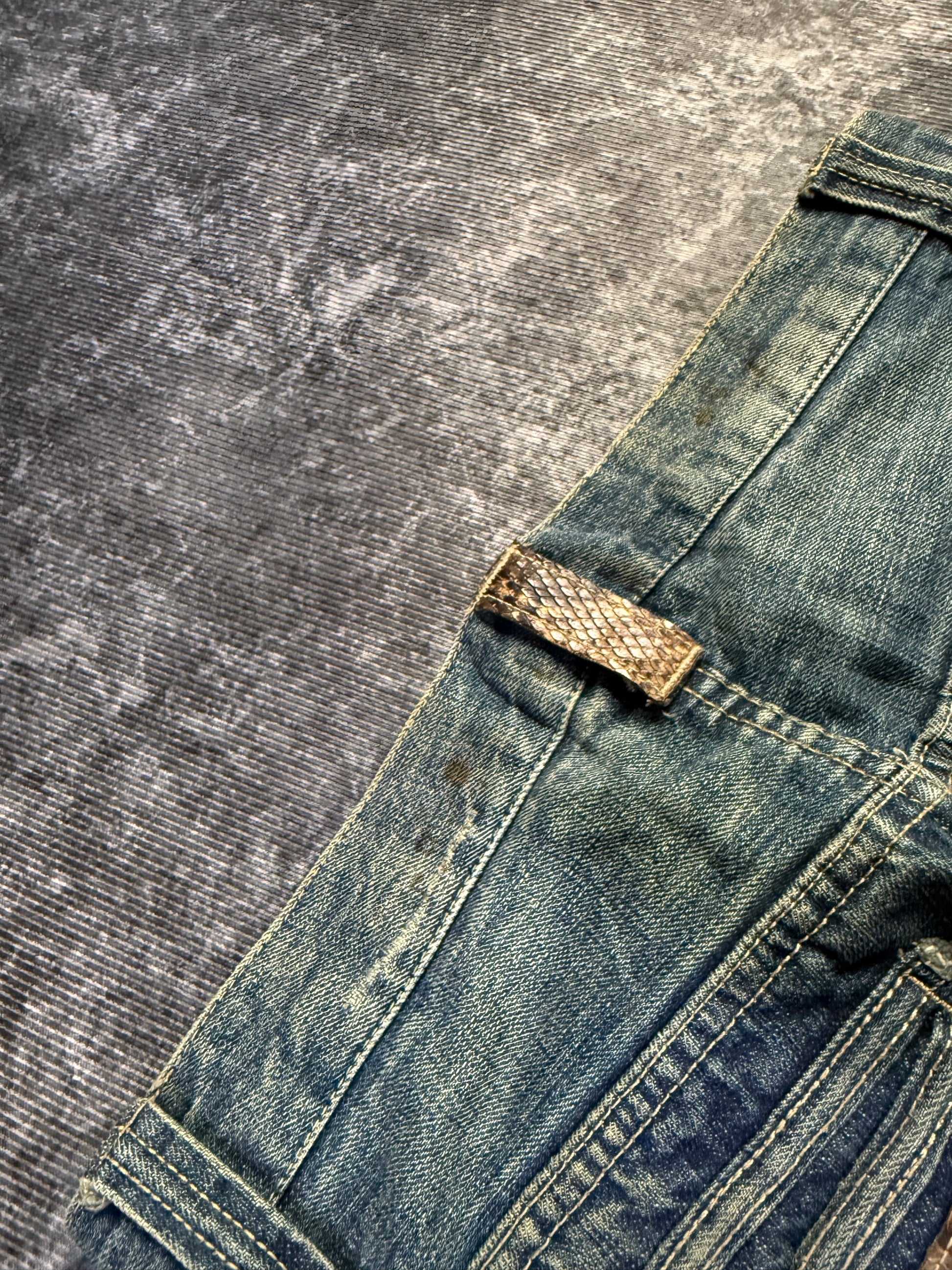 040726BAD2WEAR