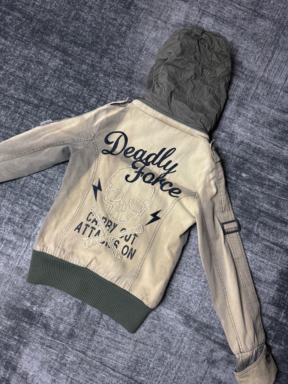 950926BAD2WEAR