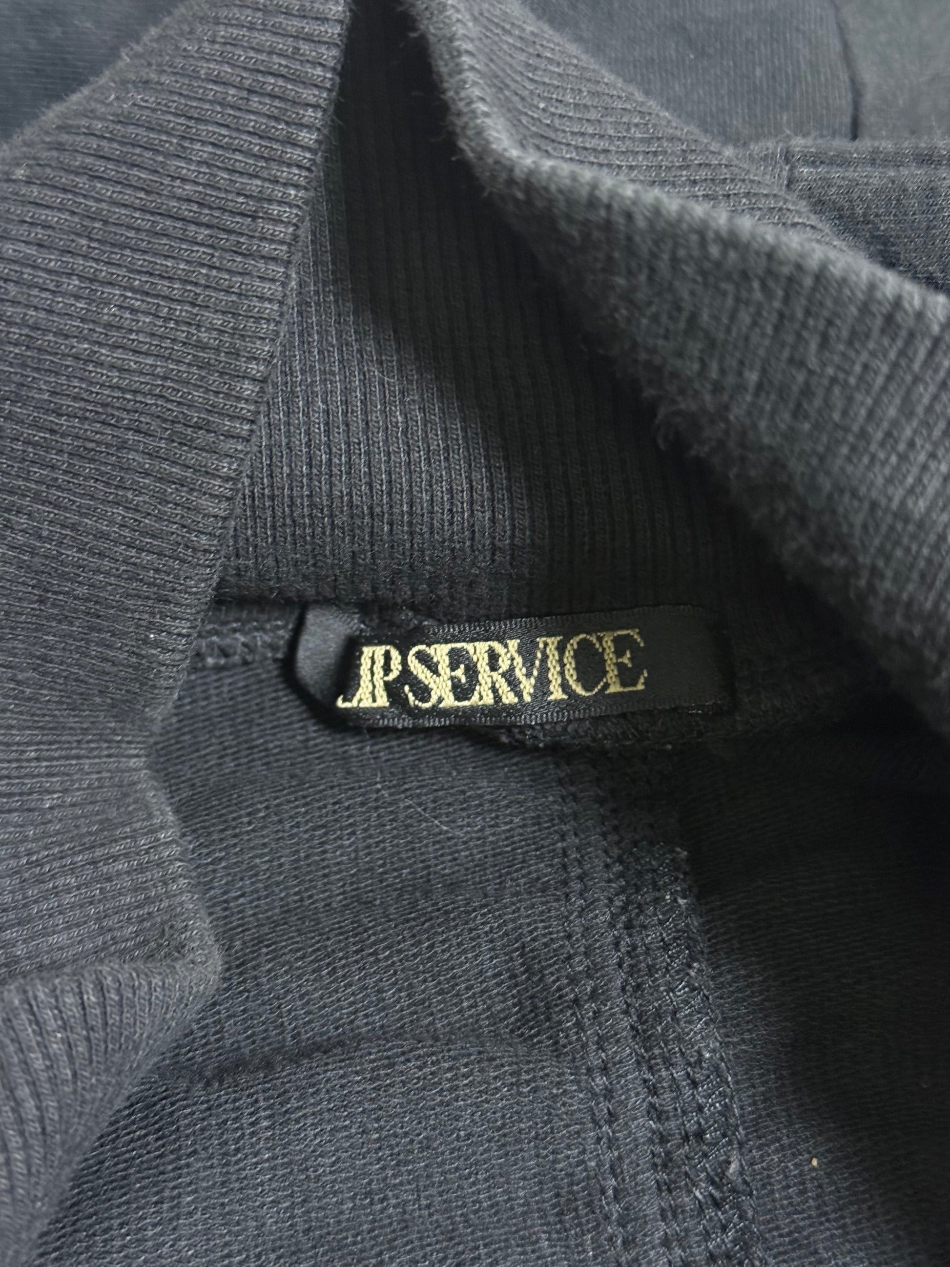 ༒LIP SERVICE ༒
