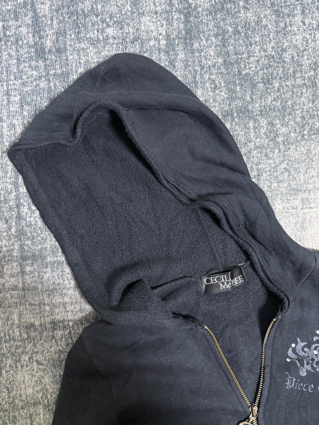 B2V-CELI MCBEE HOODIE ༒