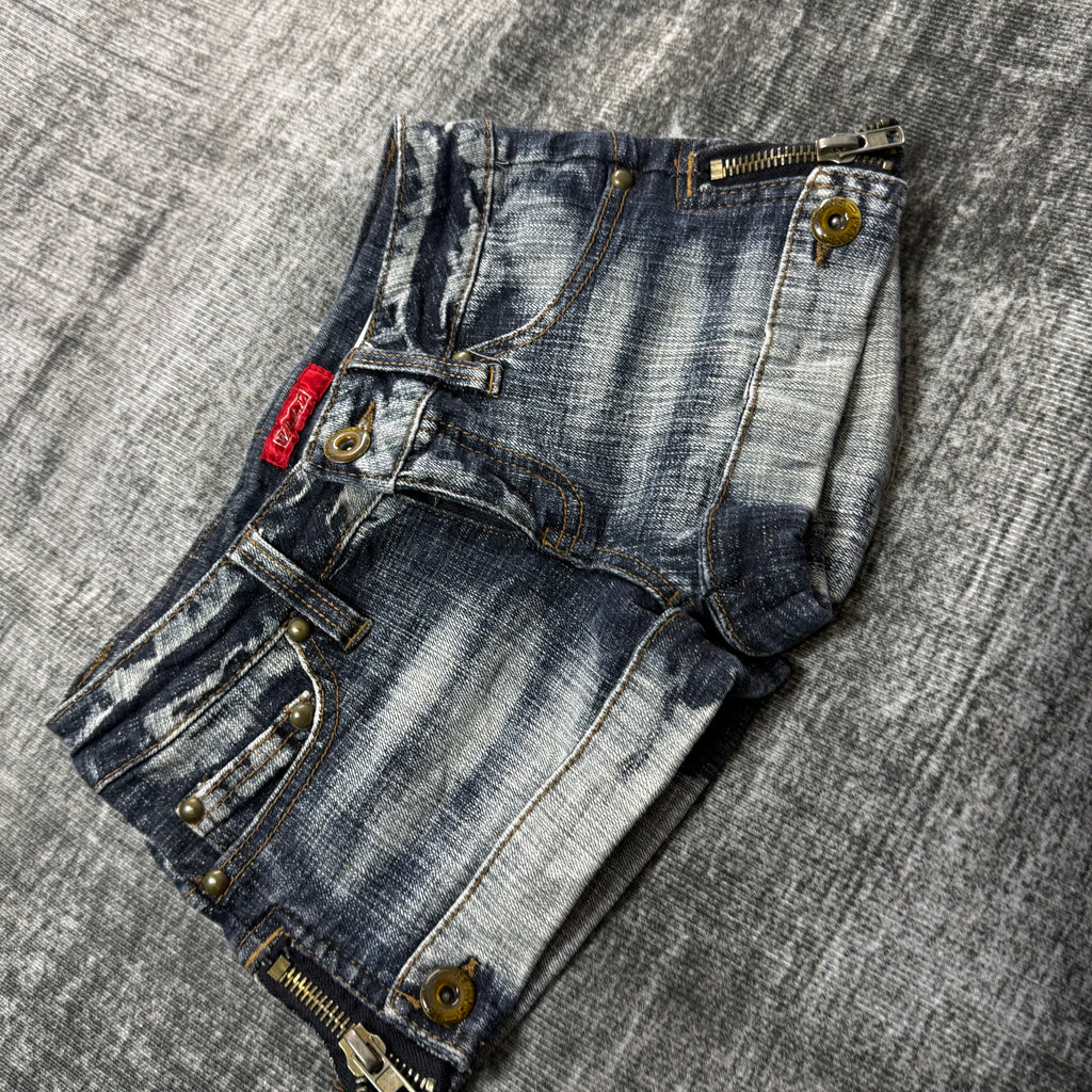 WAZP SHORTz༒