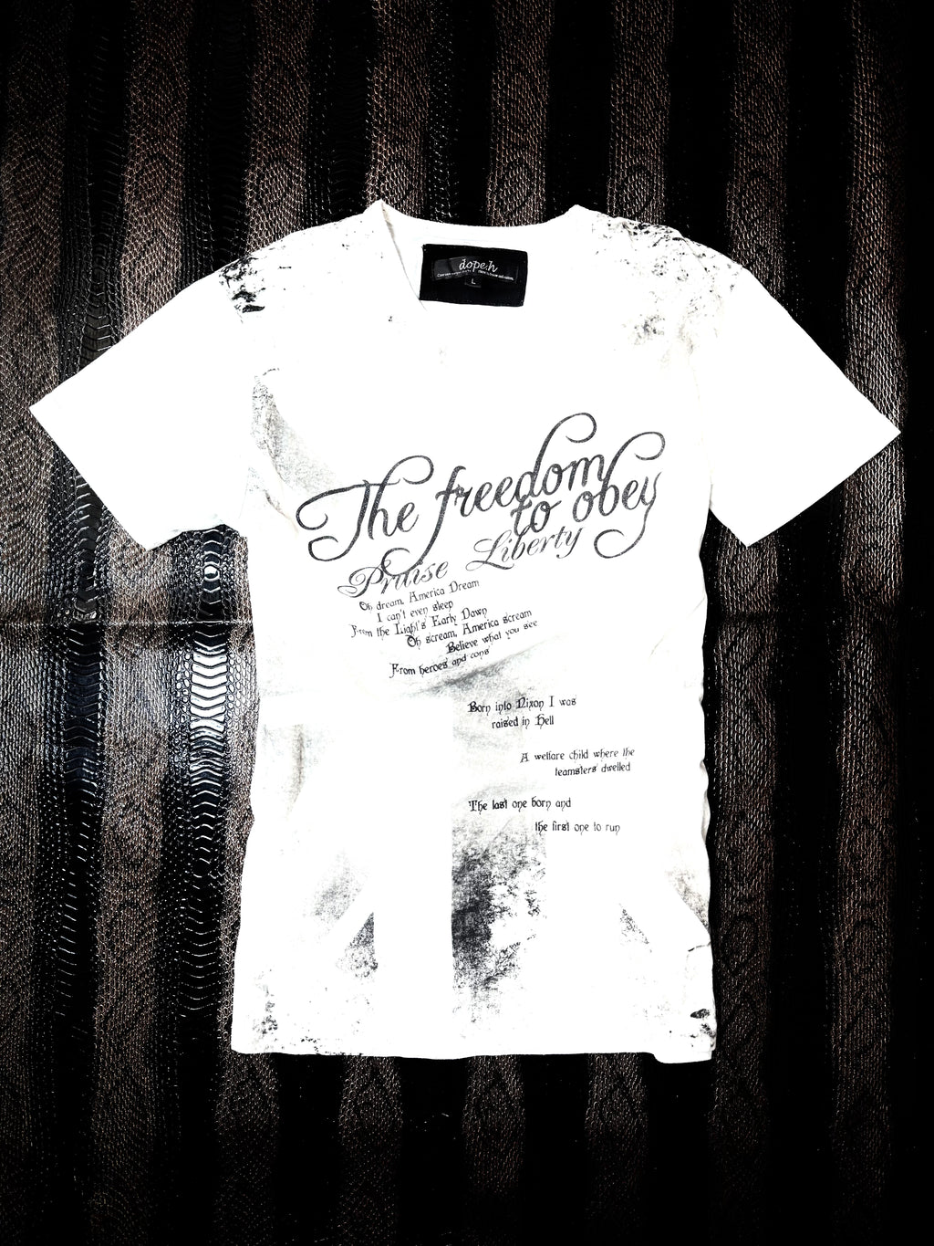 B2V GRAPHIC T08༒