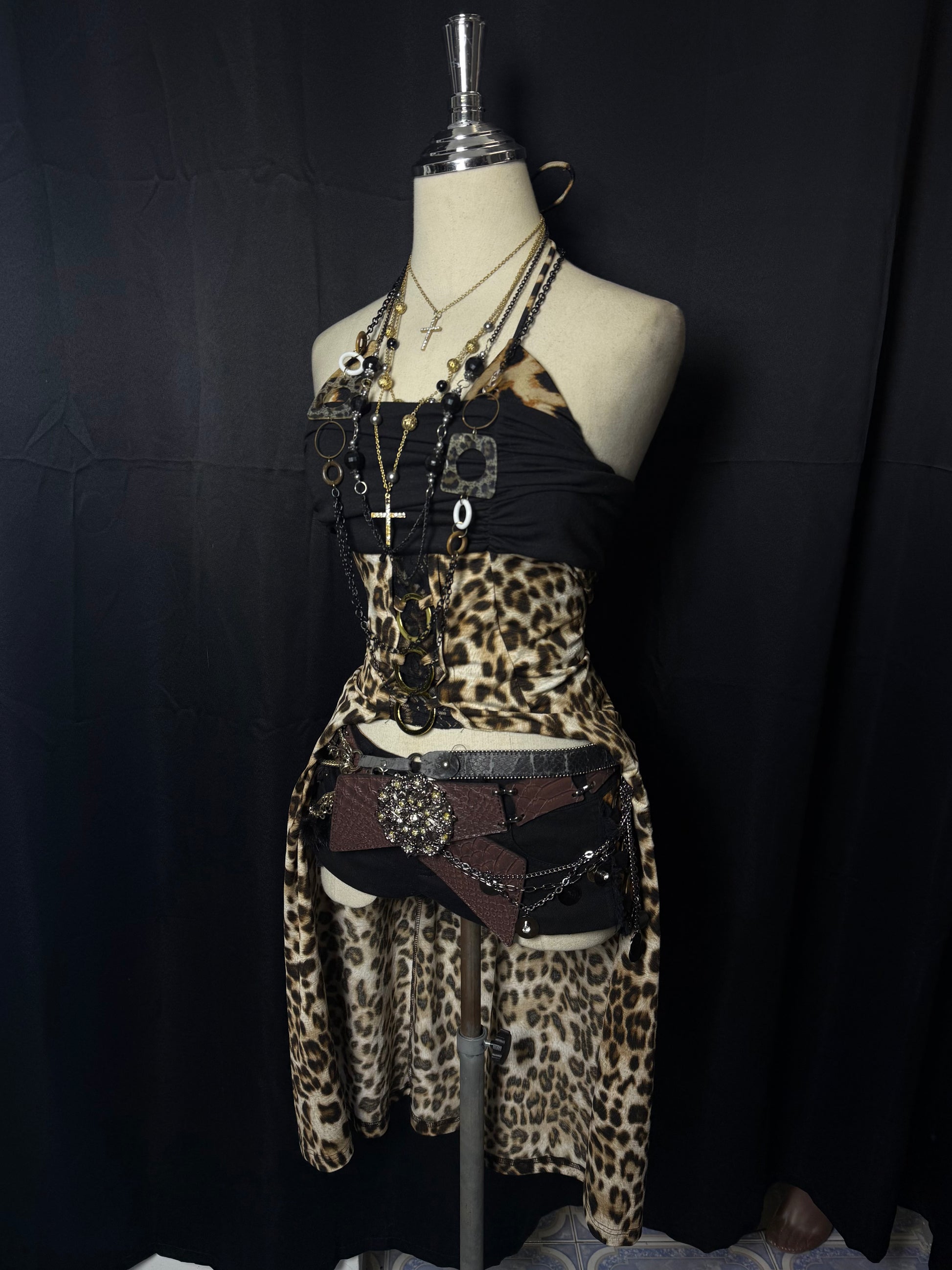 Leopard print OUTFIT༒