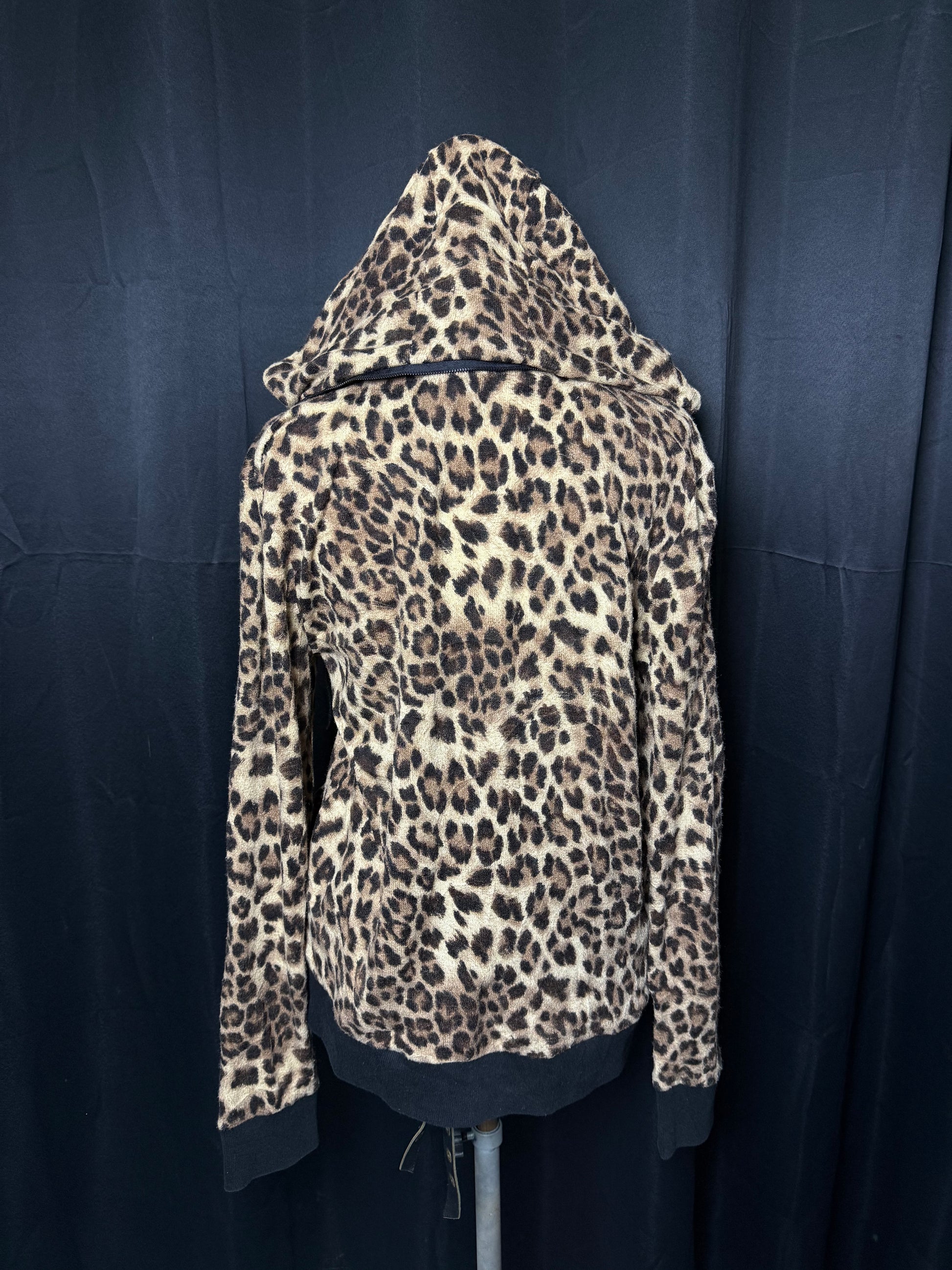 B2V-THE EXCLUSIVE HOODIE༒