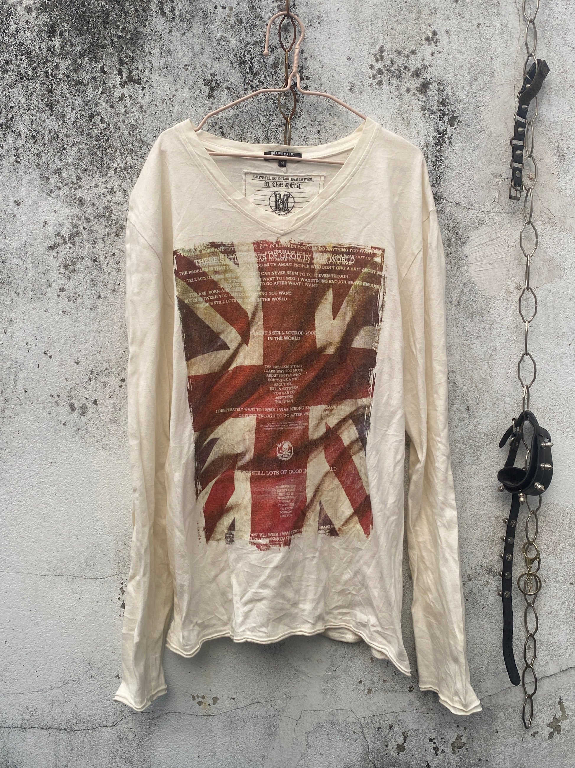 B2V-IN THE ATTIC ༒