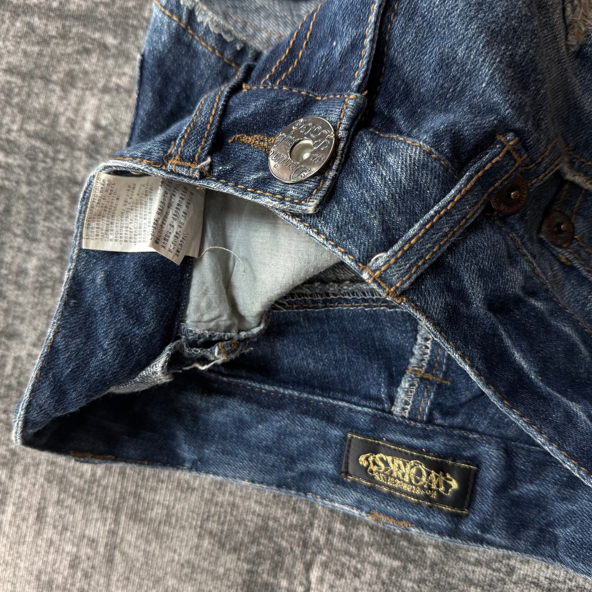 WORKS SHORT ༒