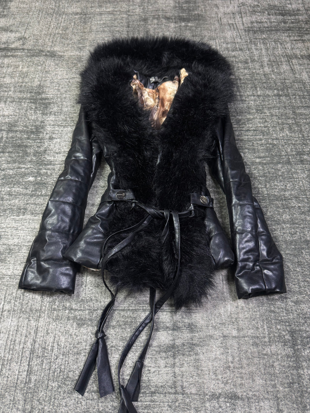 021026BAD2WEAR