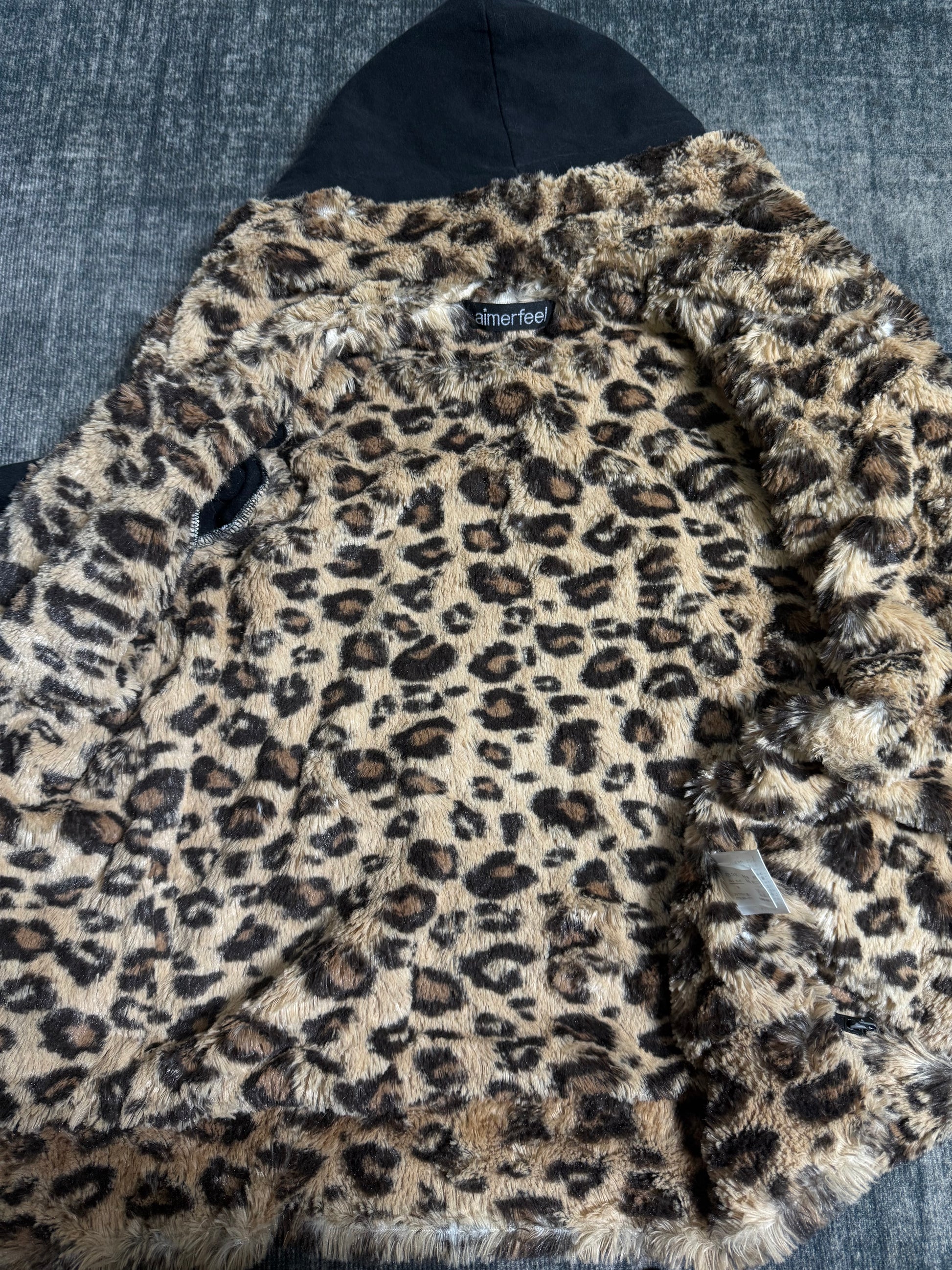 B2V-AIMERFEEL HOODIE༒