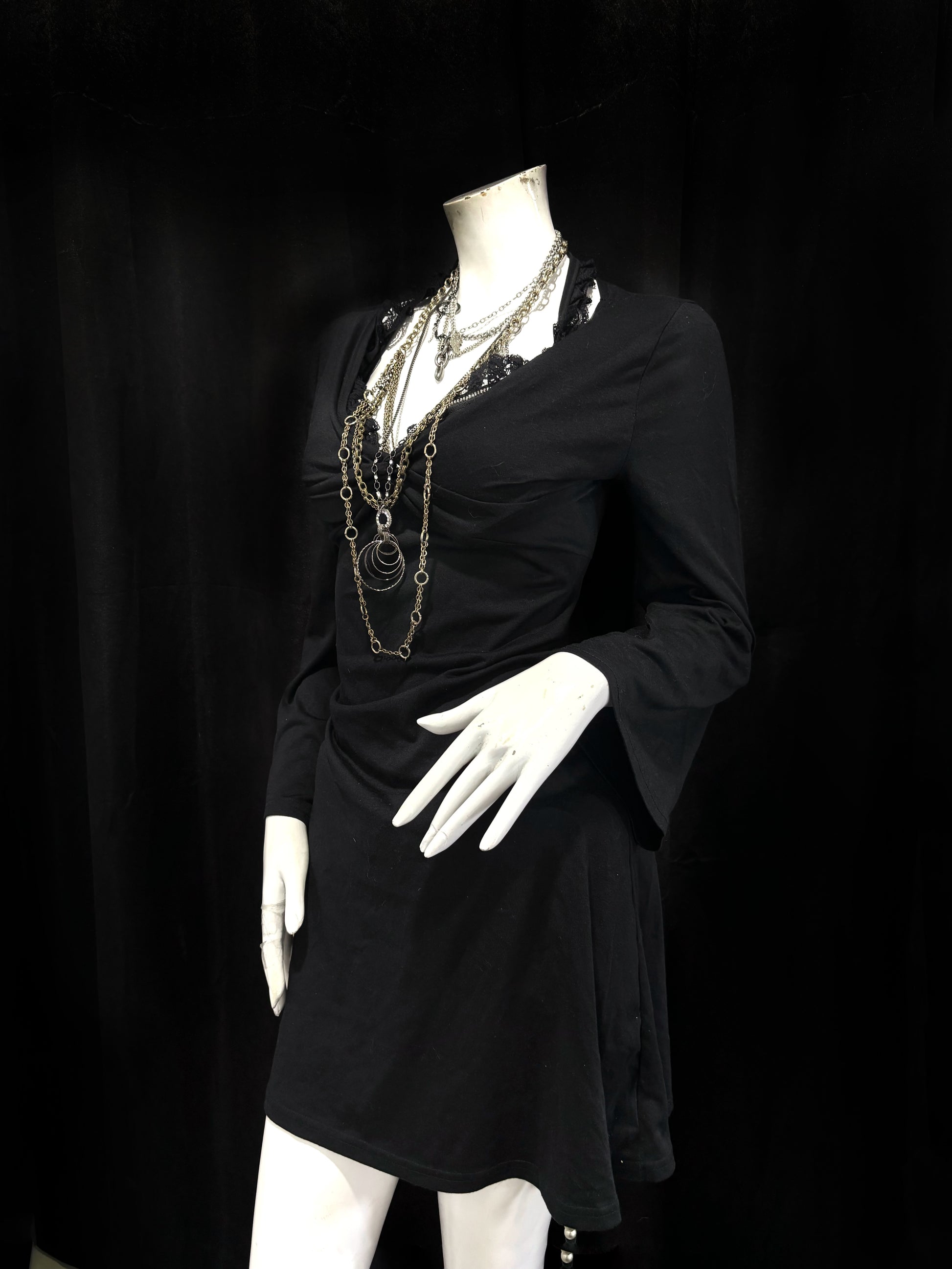 BLACK SIMPLE DRESS ༒
