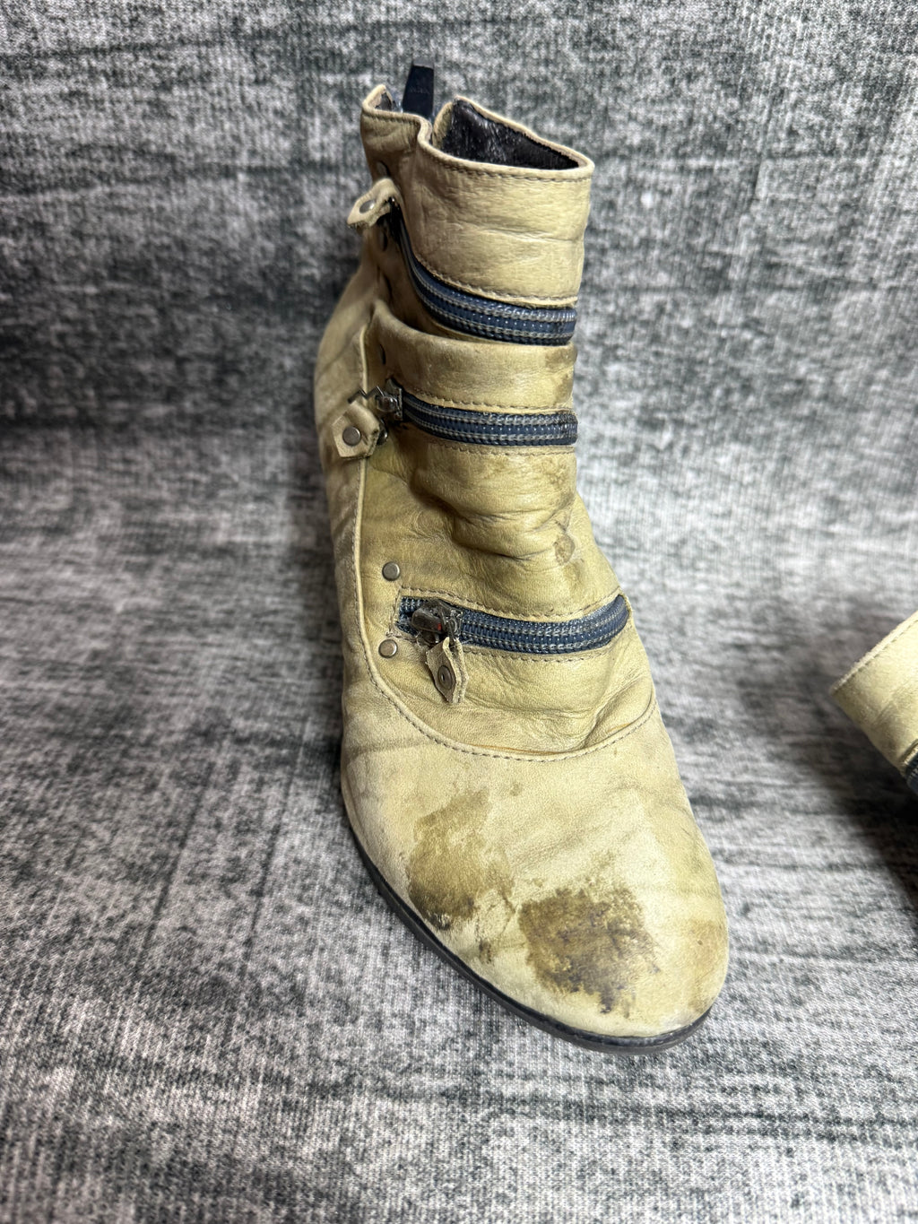 MULTI ZIP HIGH HEELS