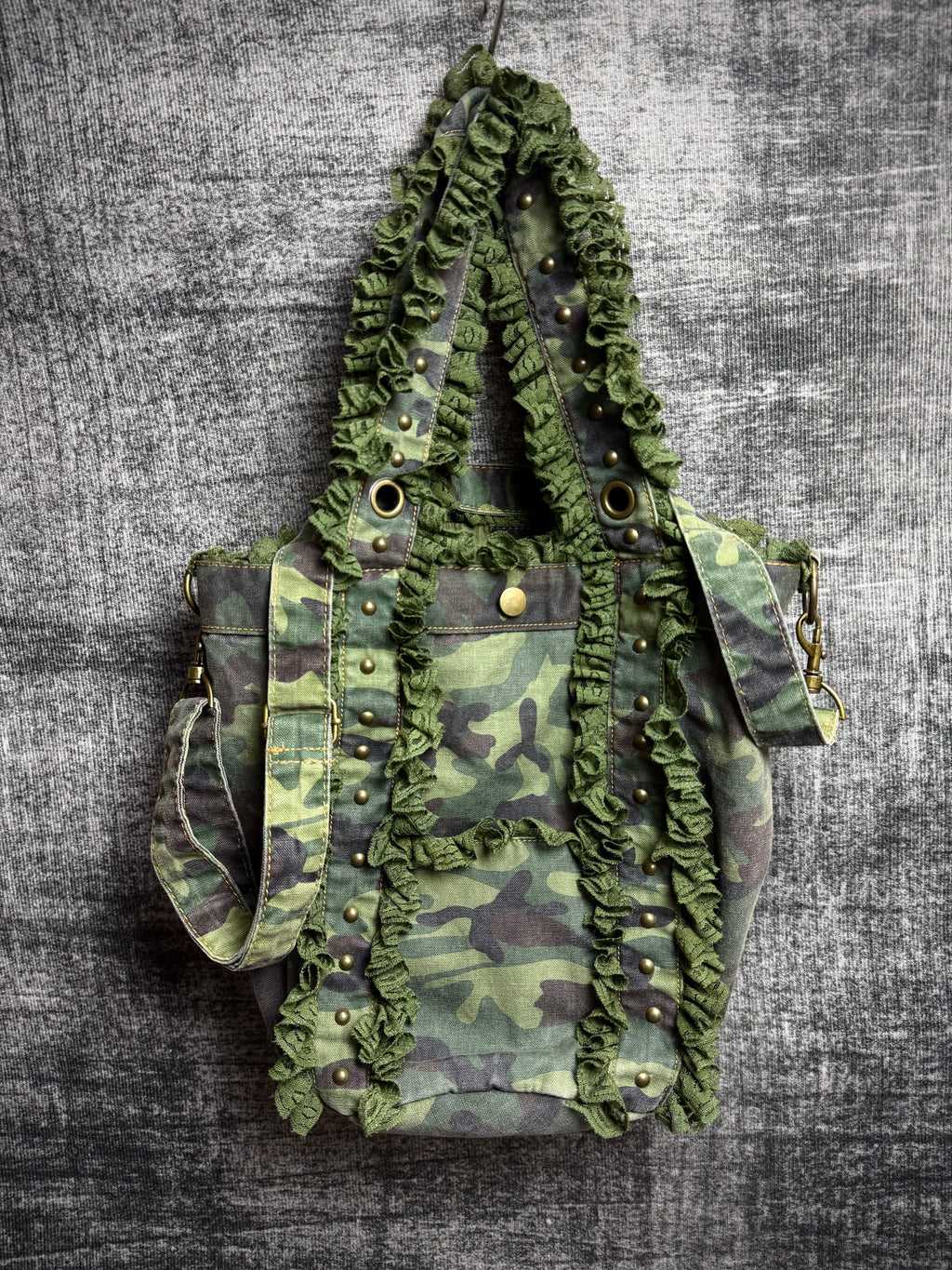 CAMO CROSS BODY BAG