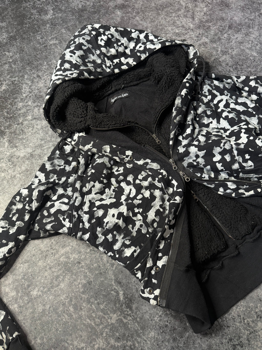 680726BAD2WEAR