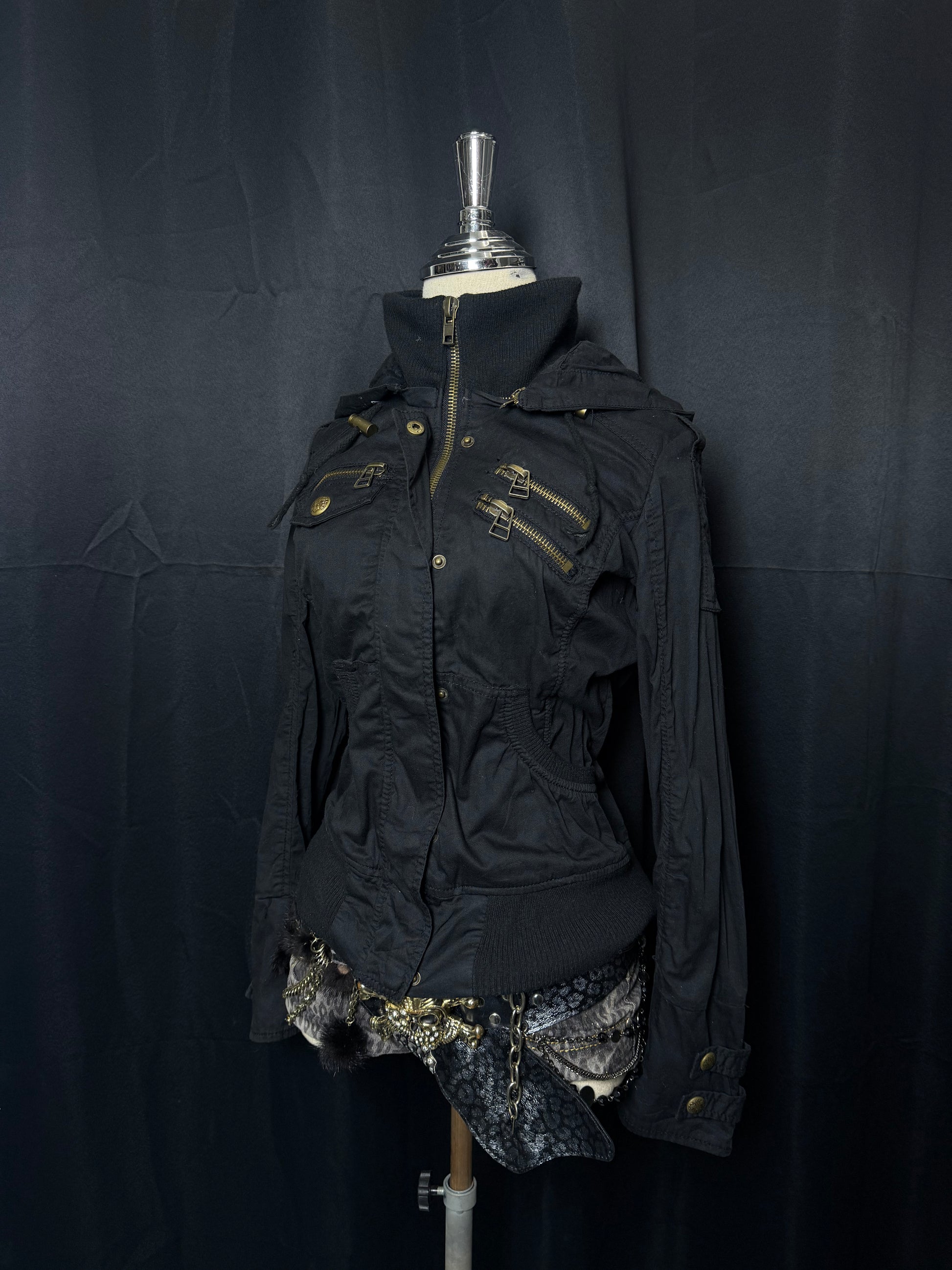 B2V- INGNI JACKET༒