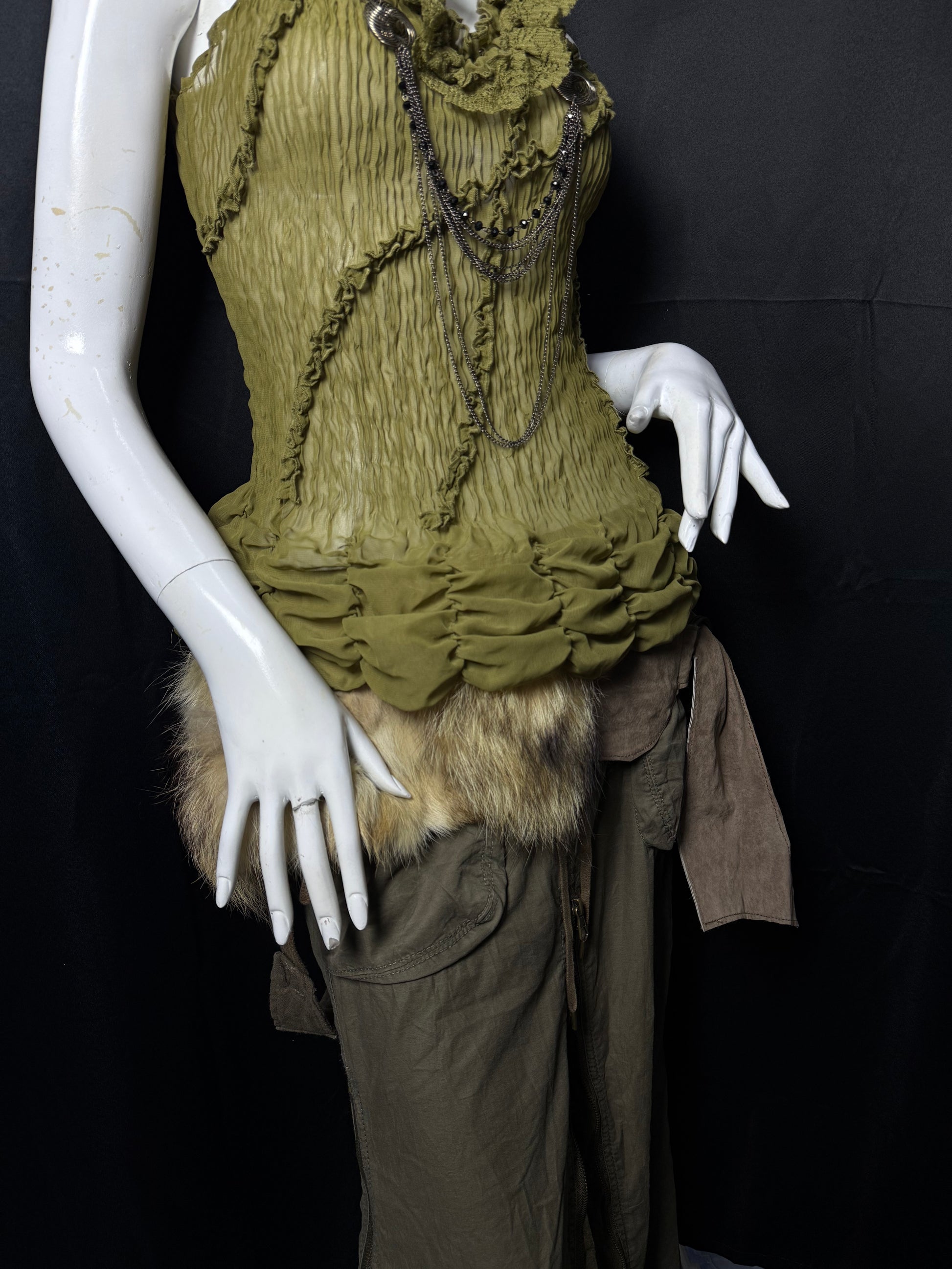 ༒A ruffled crinkled top༒