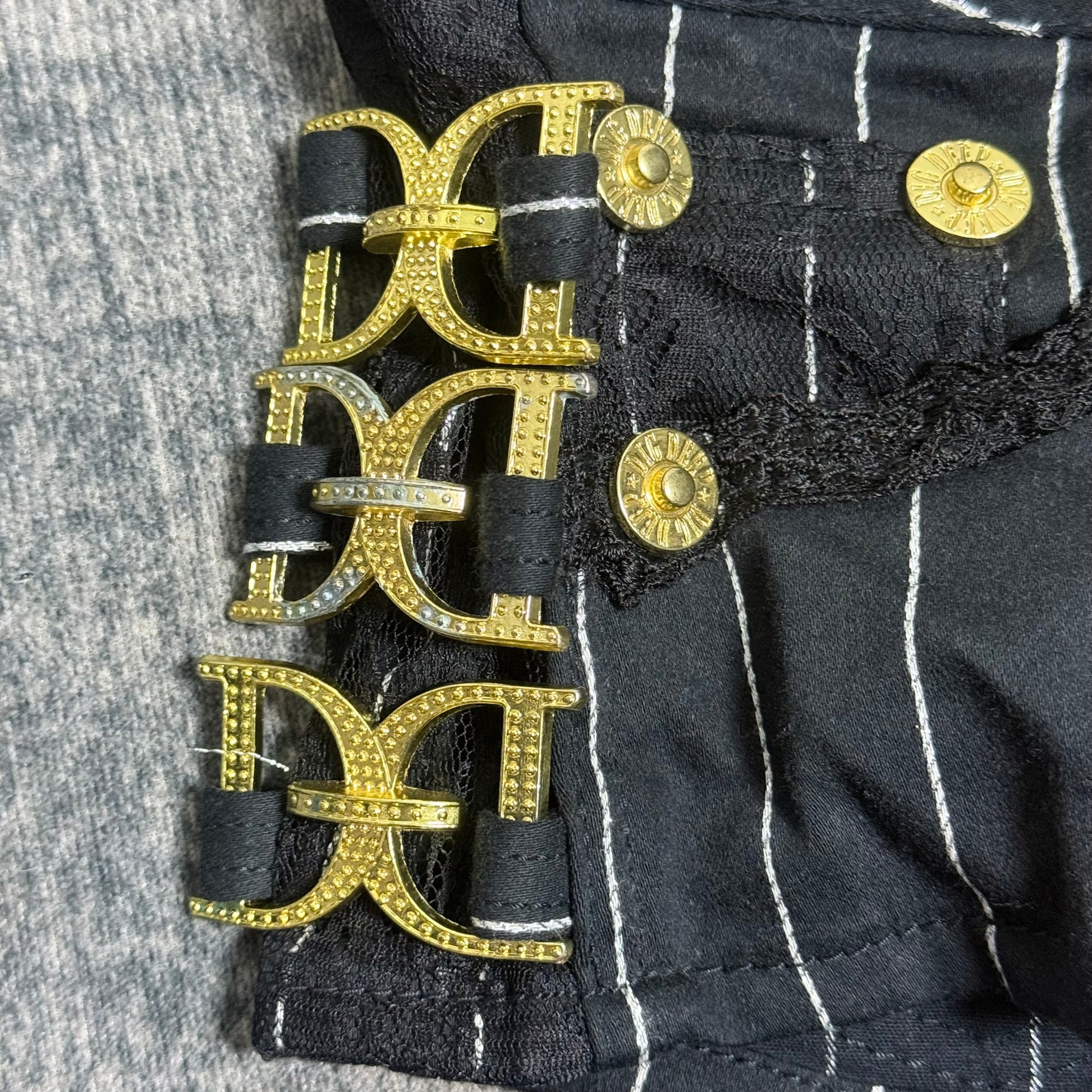 B2V-DIG DEEP SHORT༒