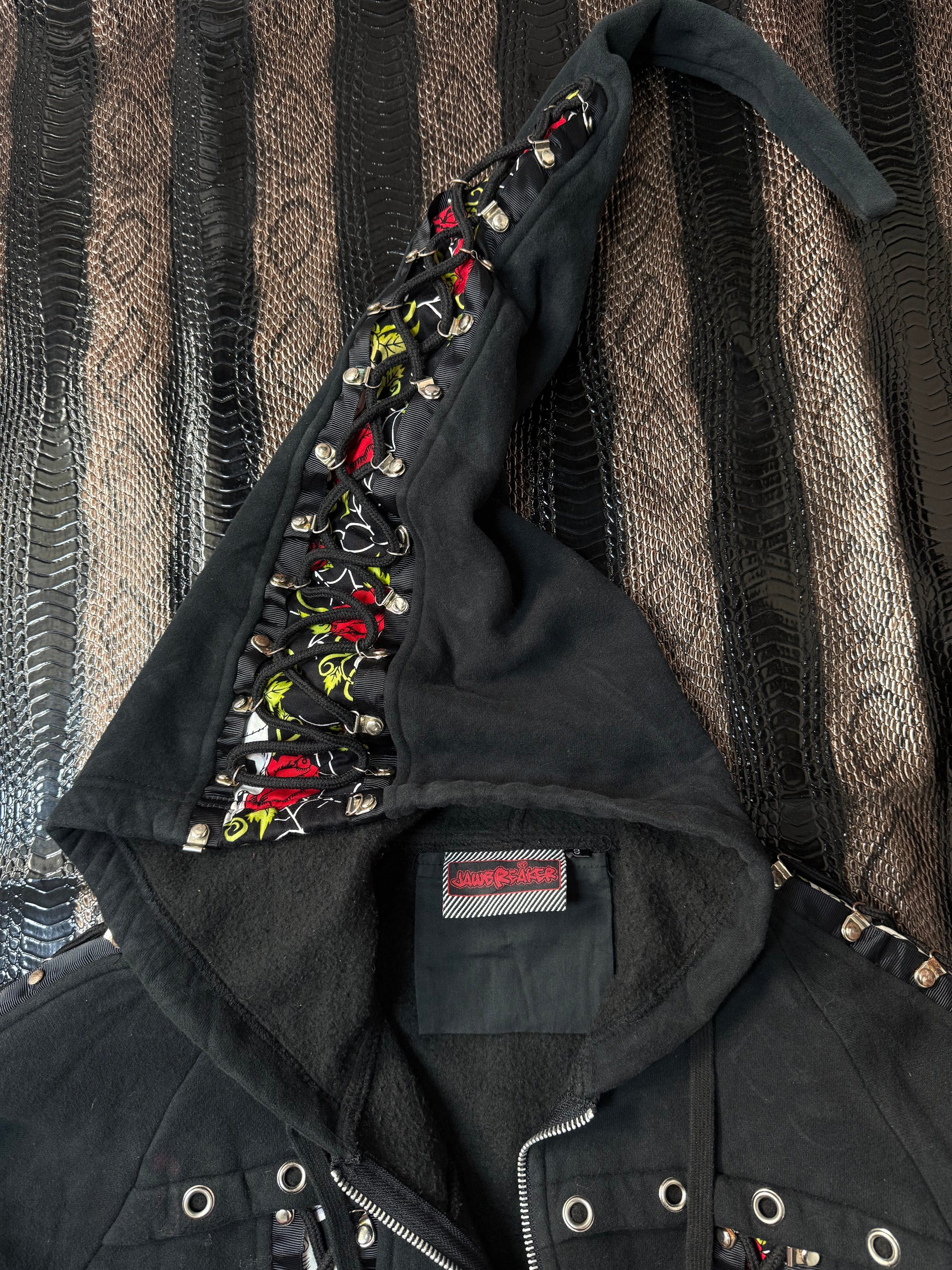B2V JAWBREAKER HOODIE  ༒