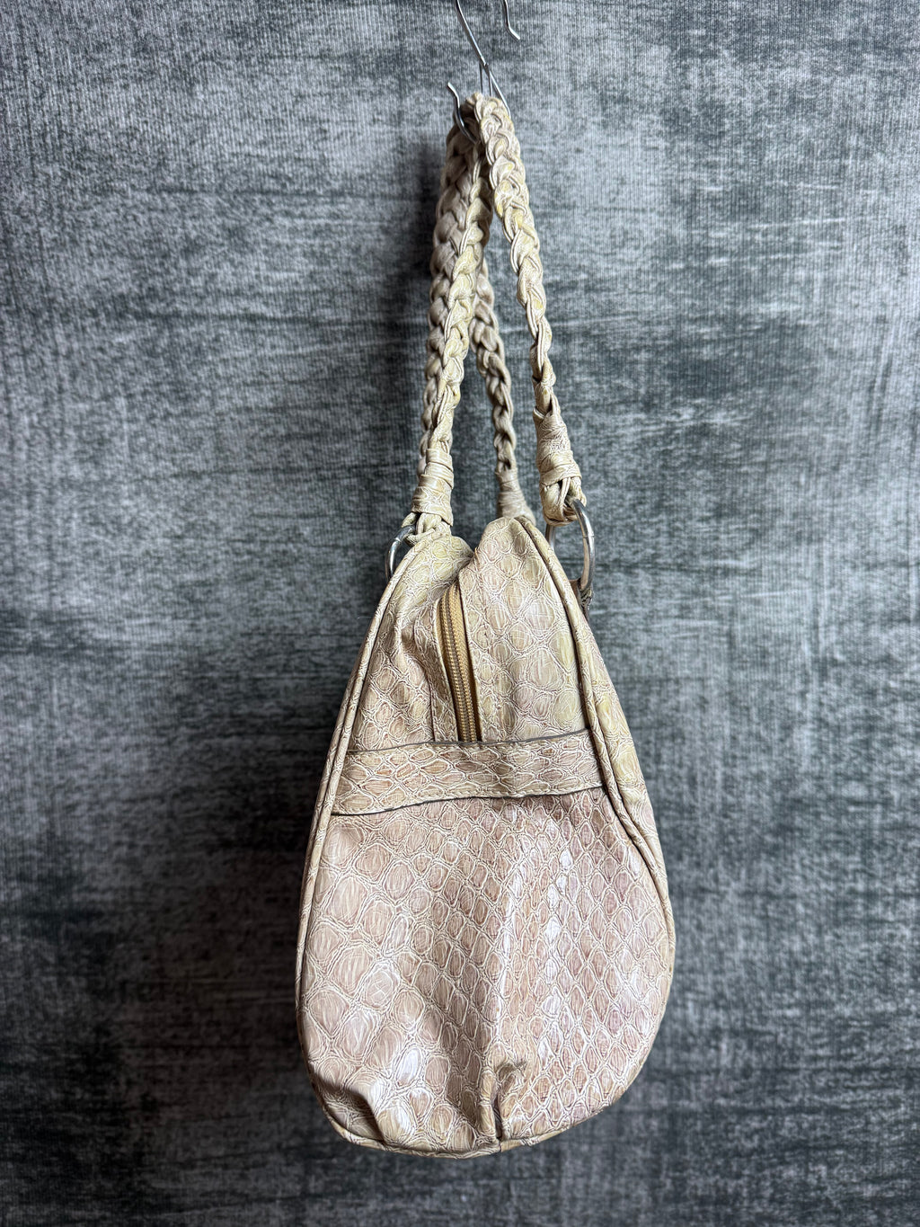 XOXO SHOULDER BAG