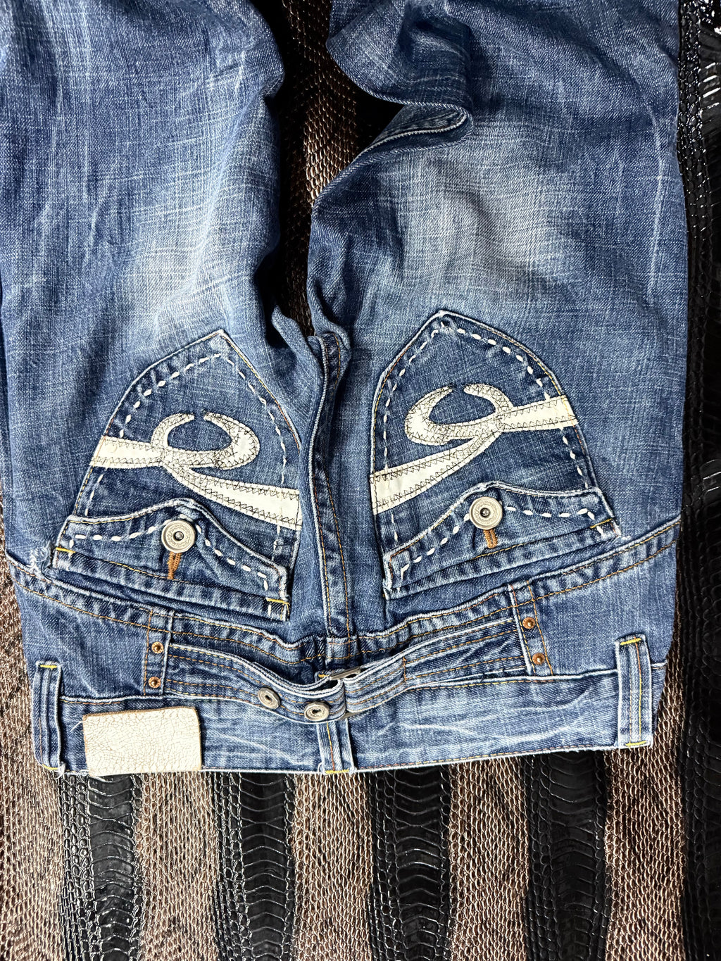 040626BAD2WEAR