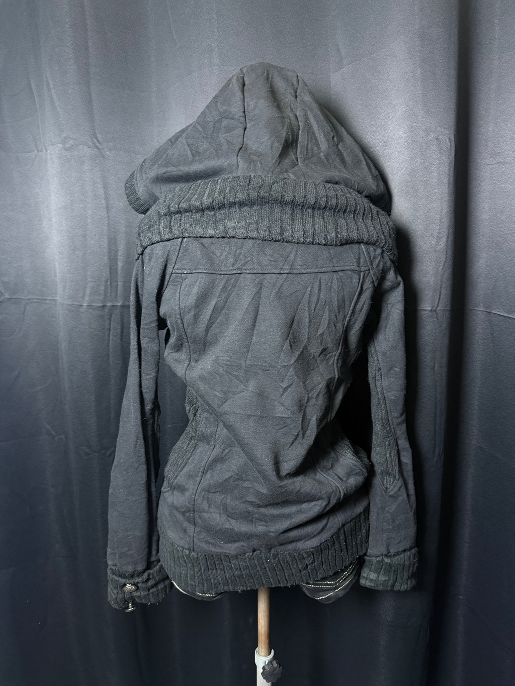 B2V-PRIVATE BEACH HOODIE༒